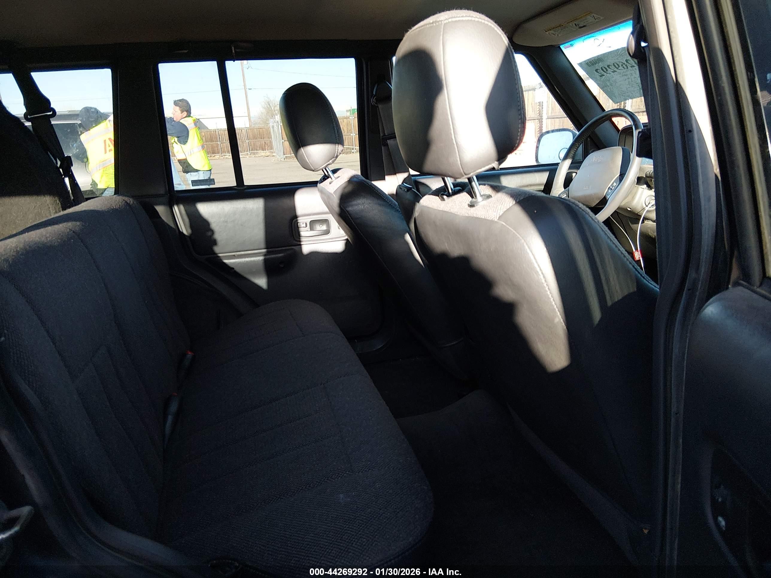 JEEP CHEROKEE image 8