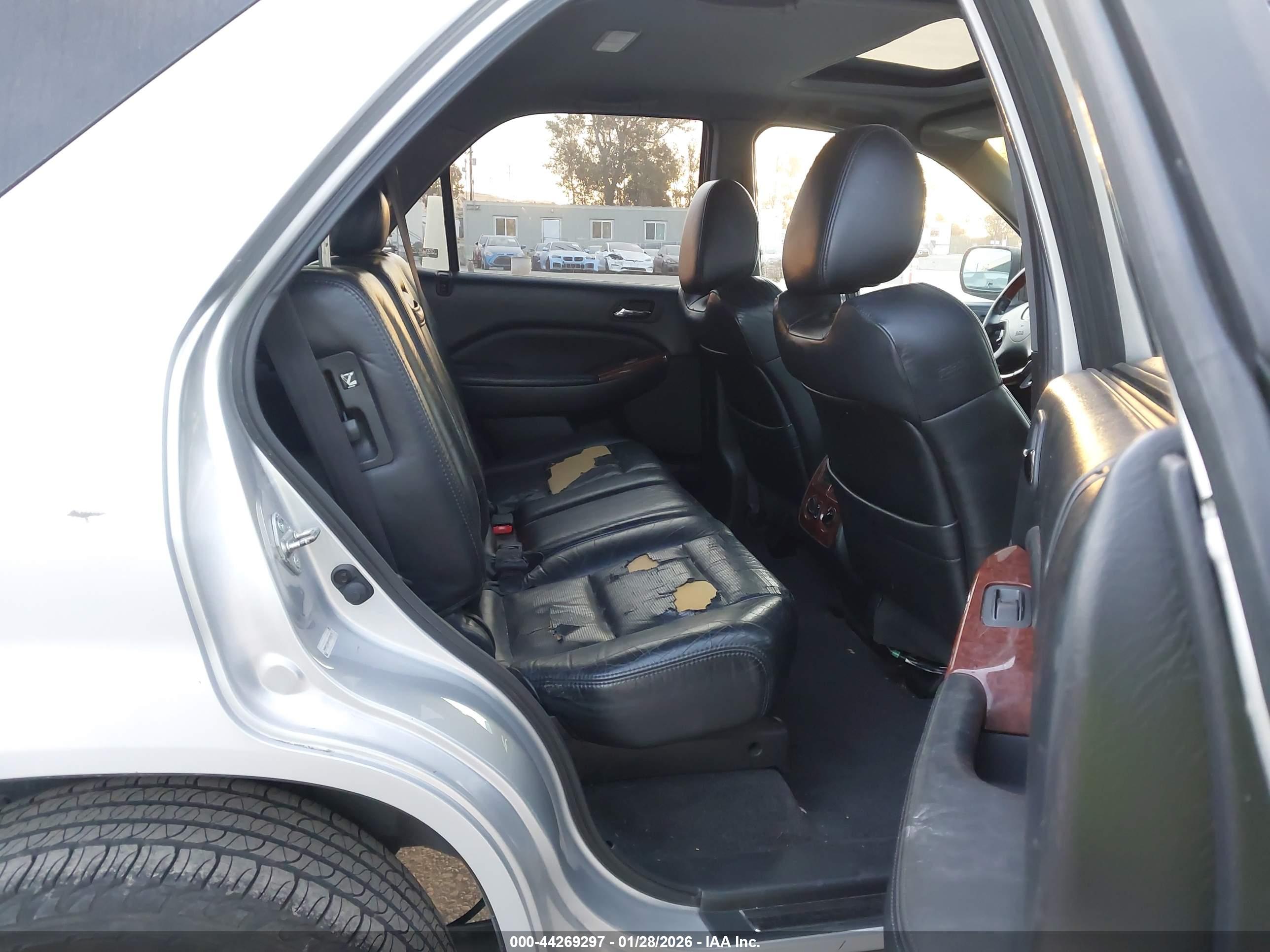 ACURA MDX image 8