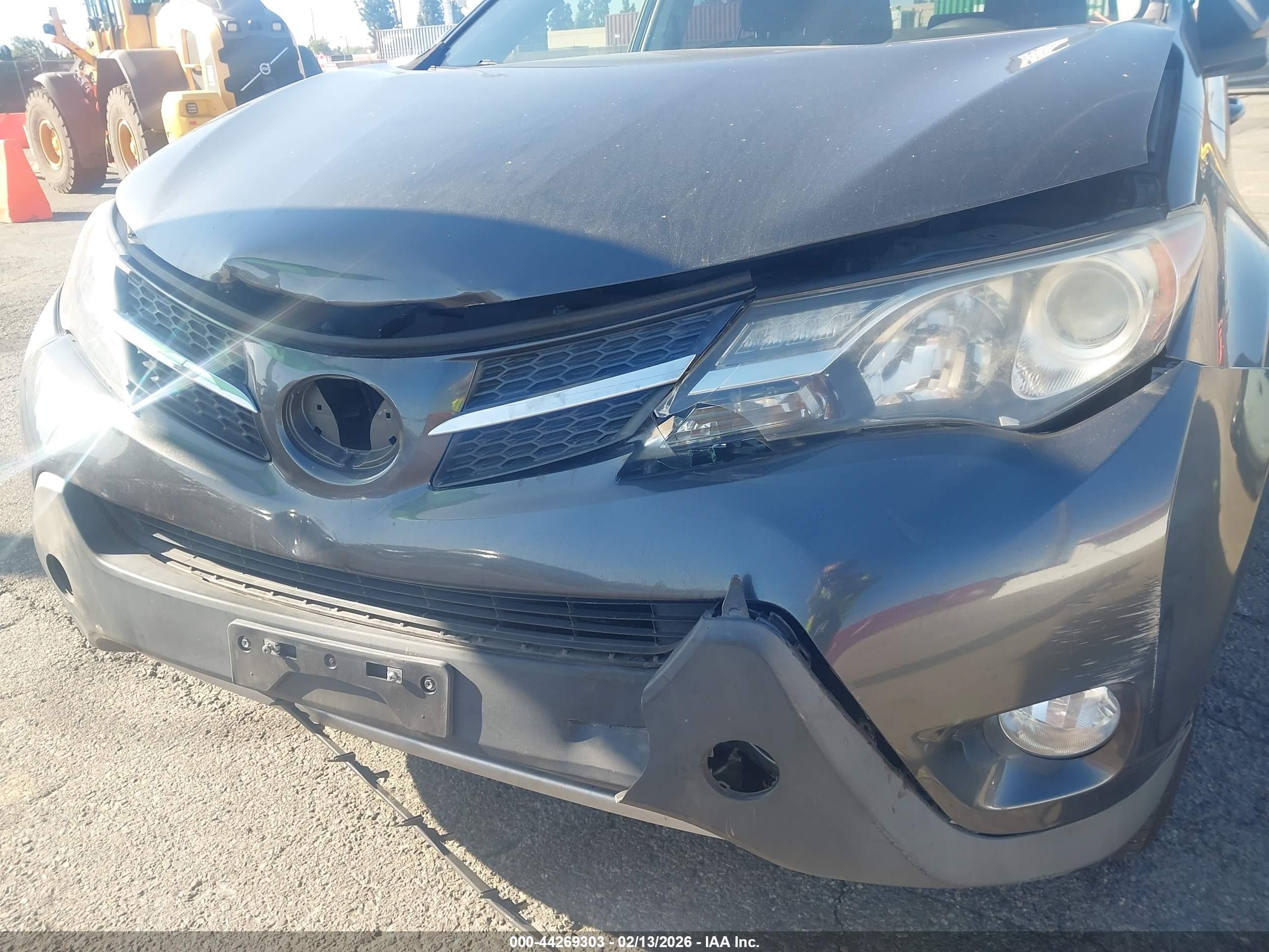 TOYOTA RAV4 image 6
