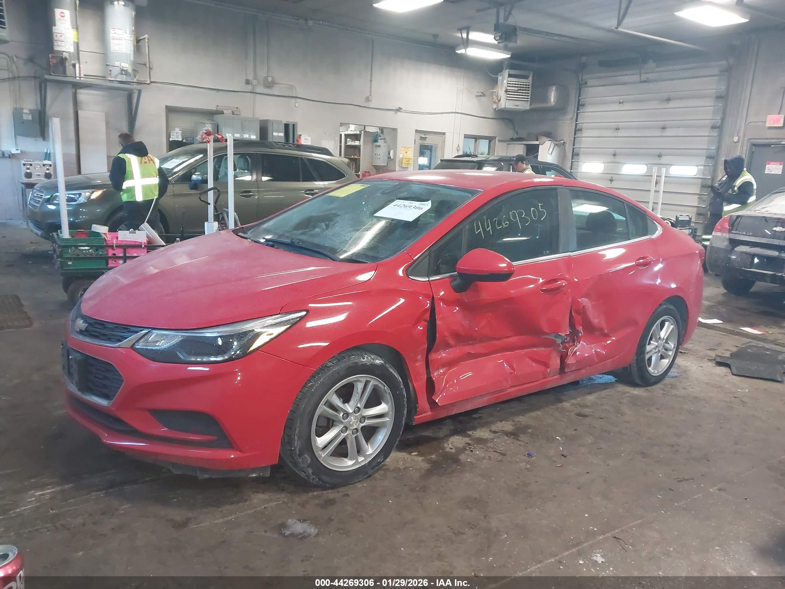 CHEVROLET CRUZE image 2