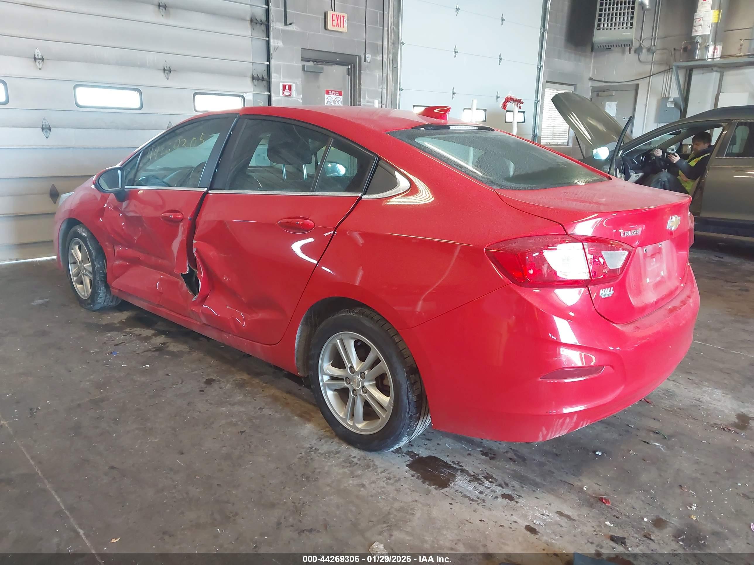 CHEVROLET CRUZE image 3