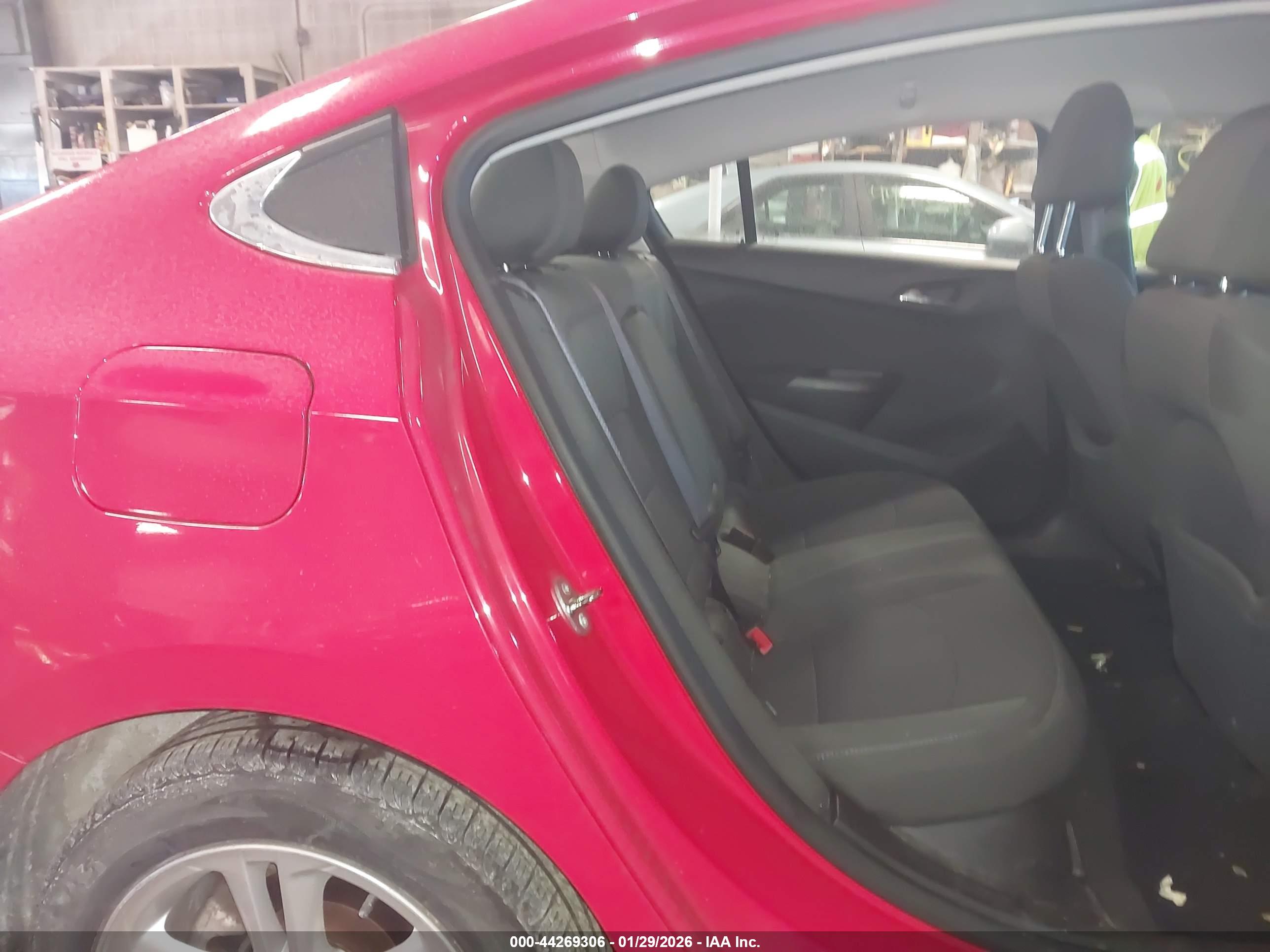CHEVROLET CRUZE image 8