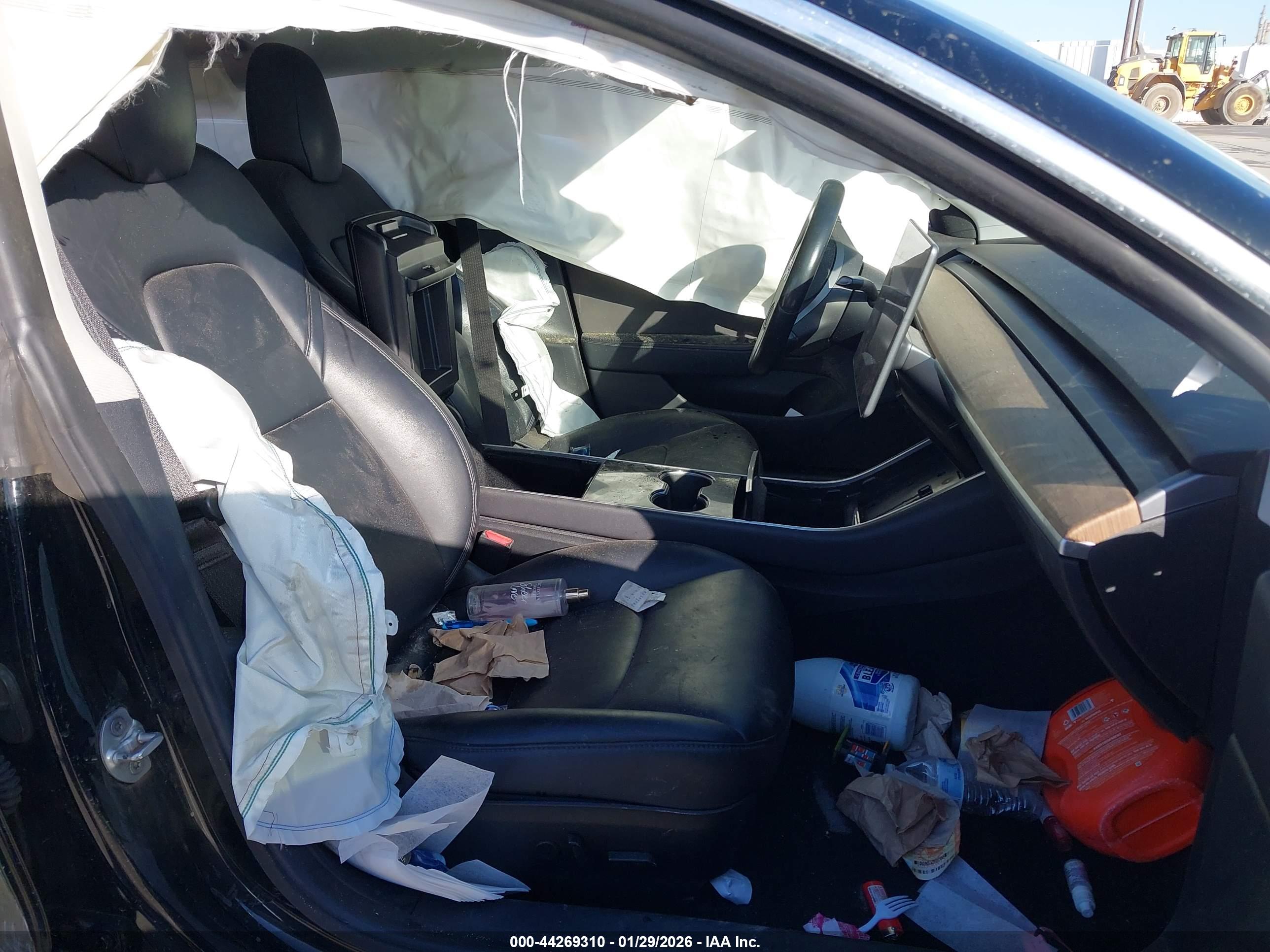 TESLA MODEL image 5