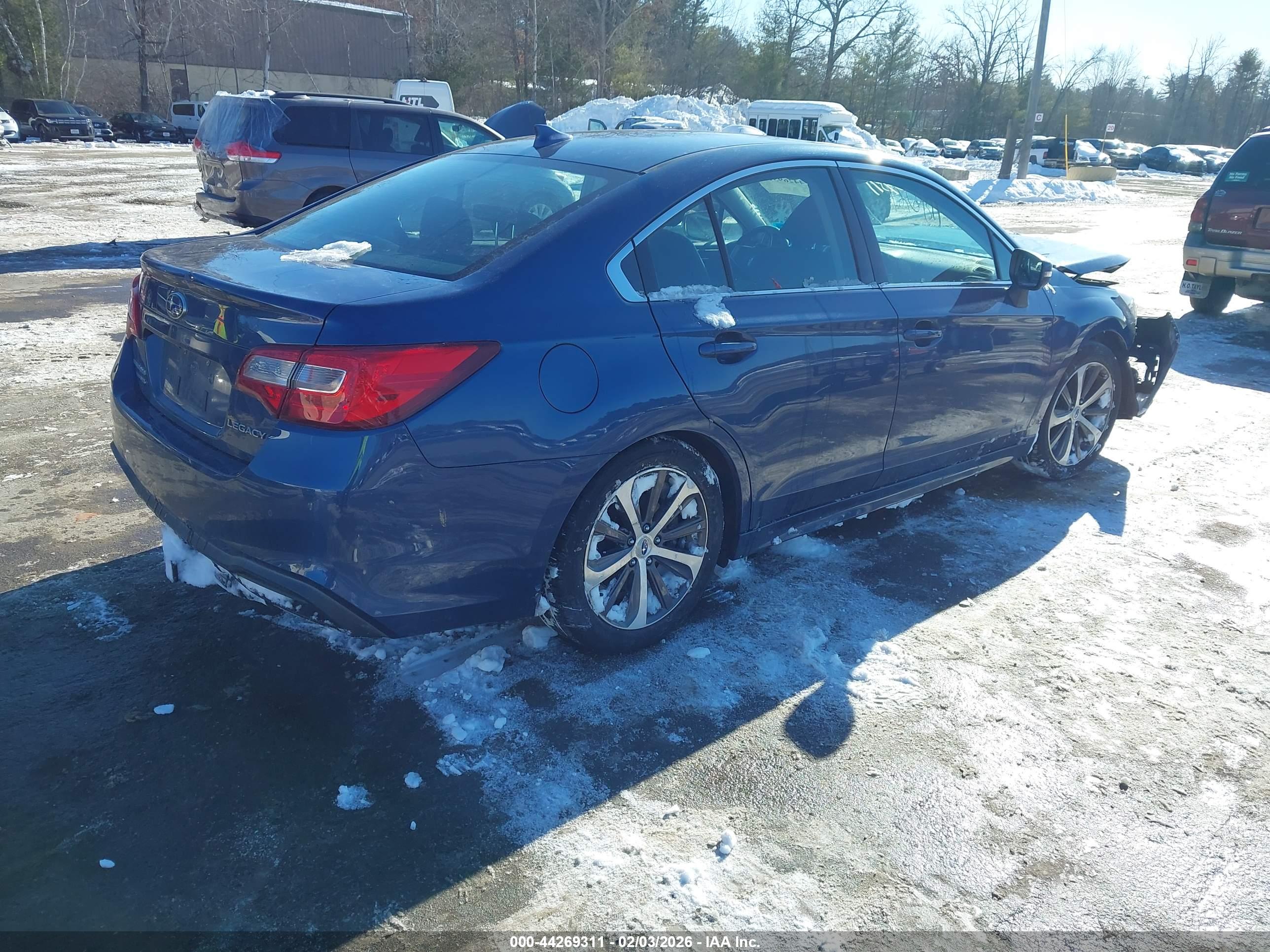 SUBARU LEGACY image 4