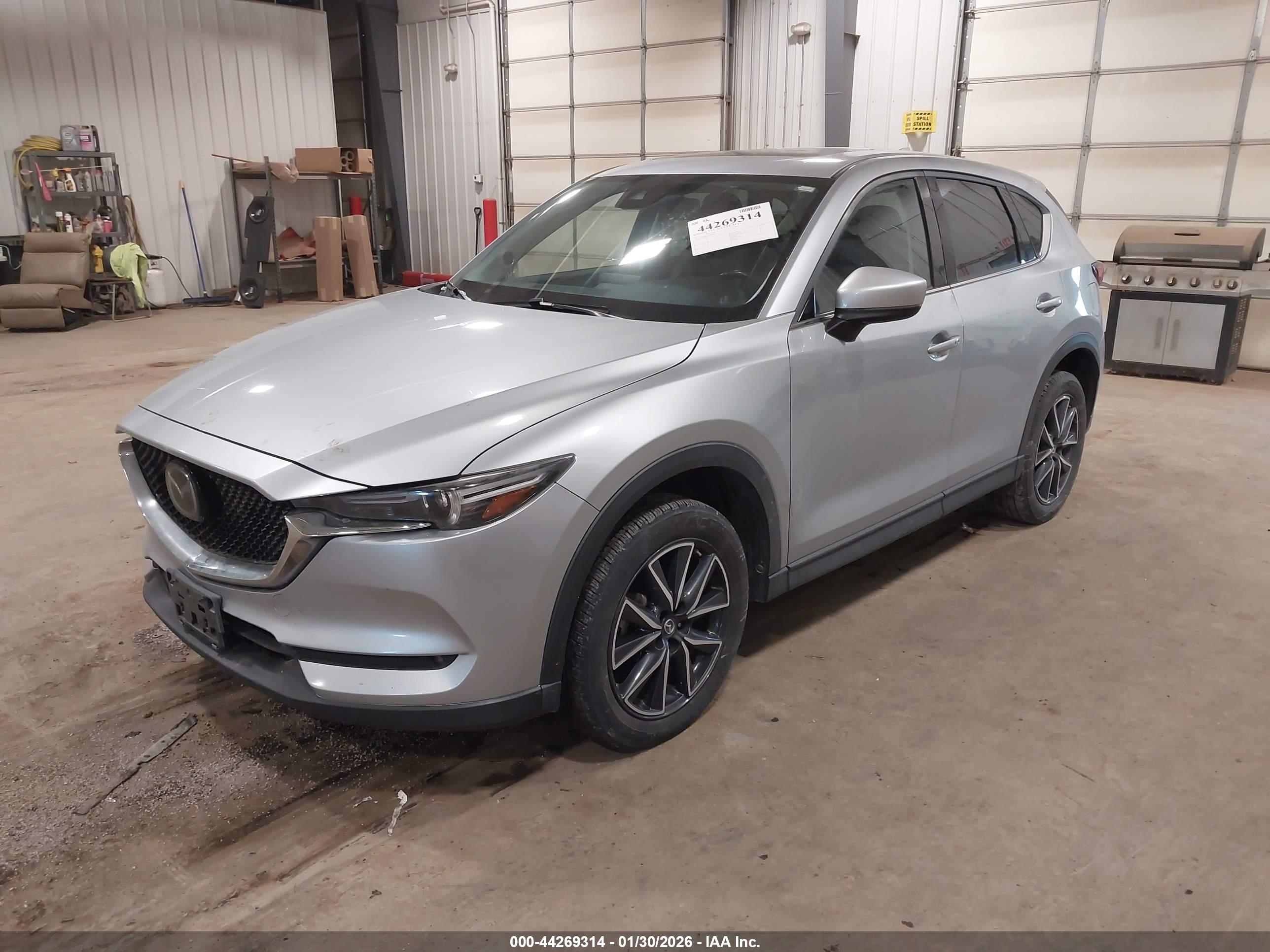 MAZDA CX-5 image 2