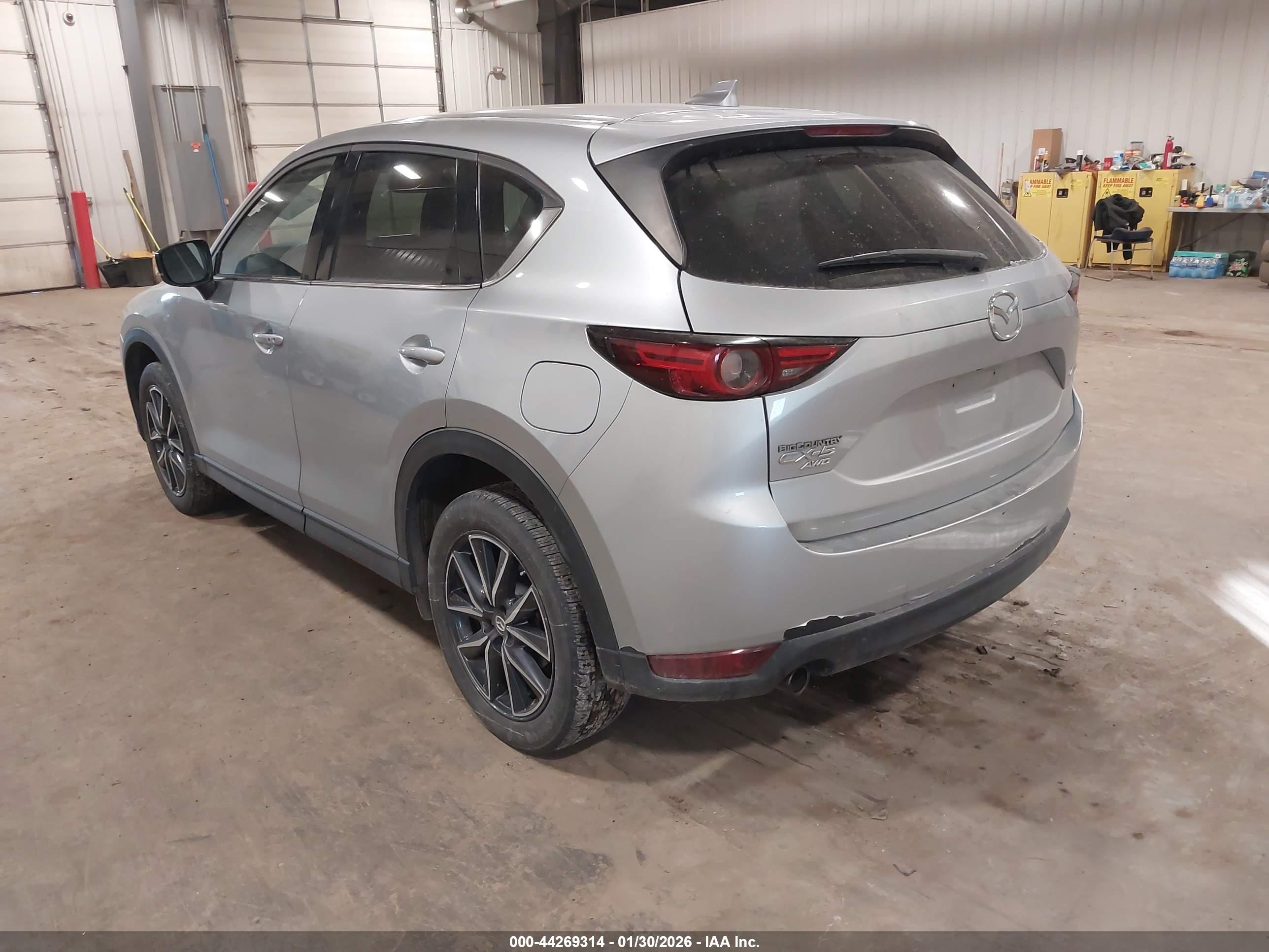 MAZDA CX-5 image 3