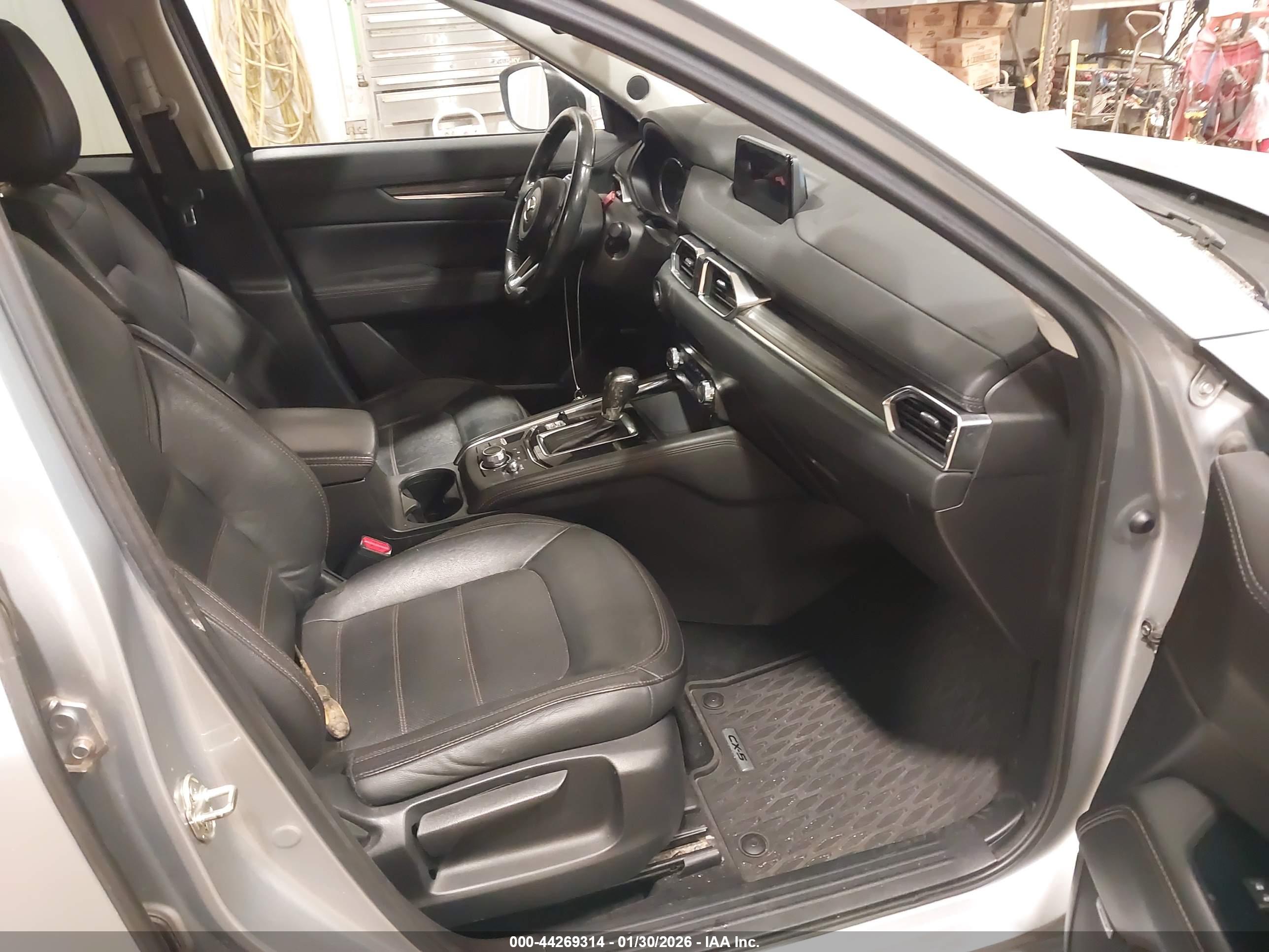 MAZDA CX-5 image 5