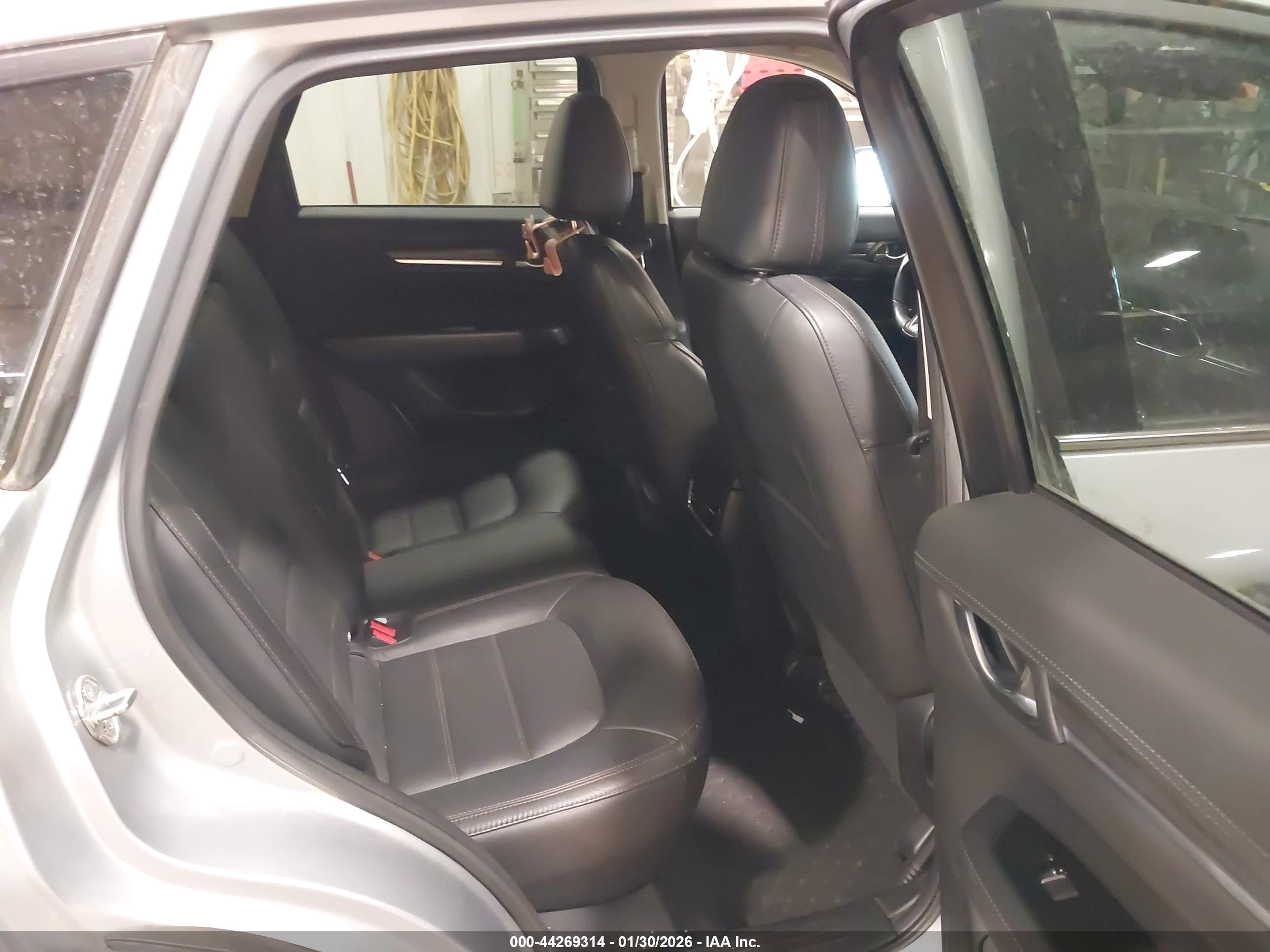MAZDA CX-5 image 8