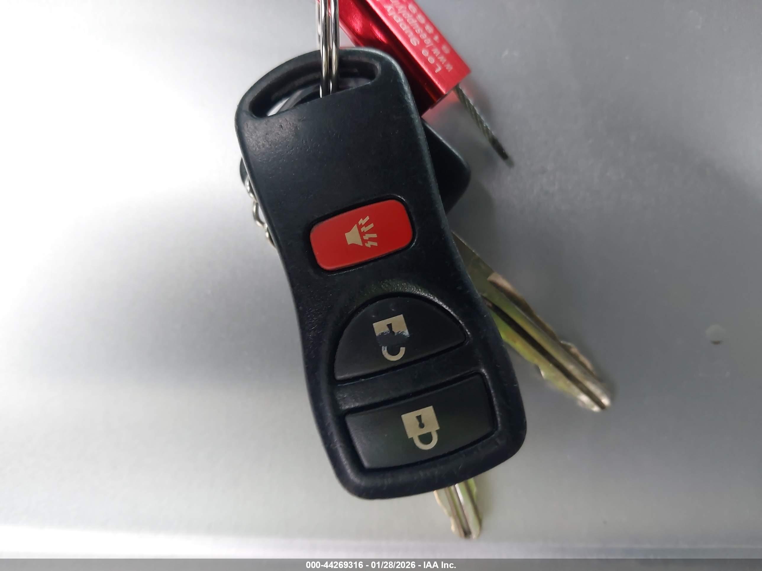 NISSAN FRONTIER image 11