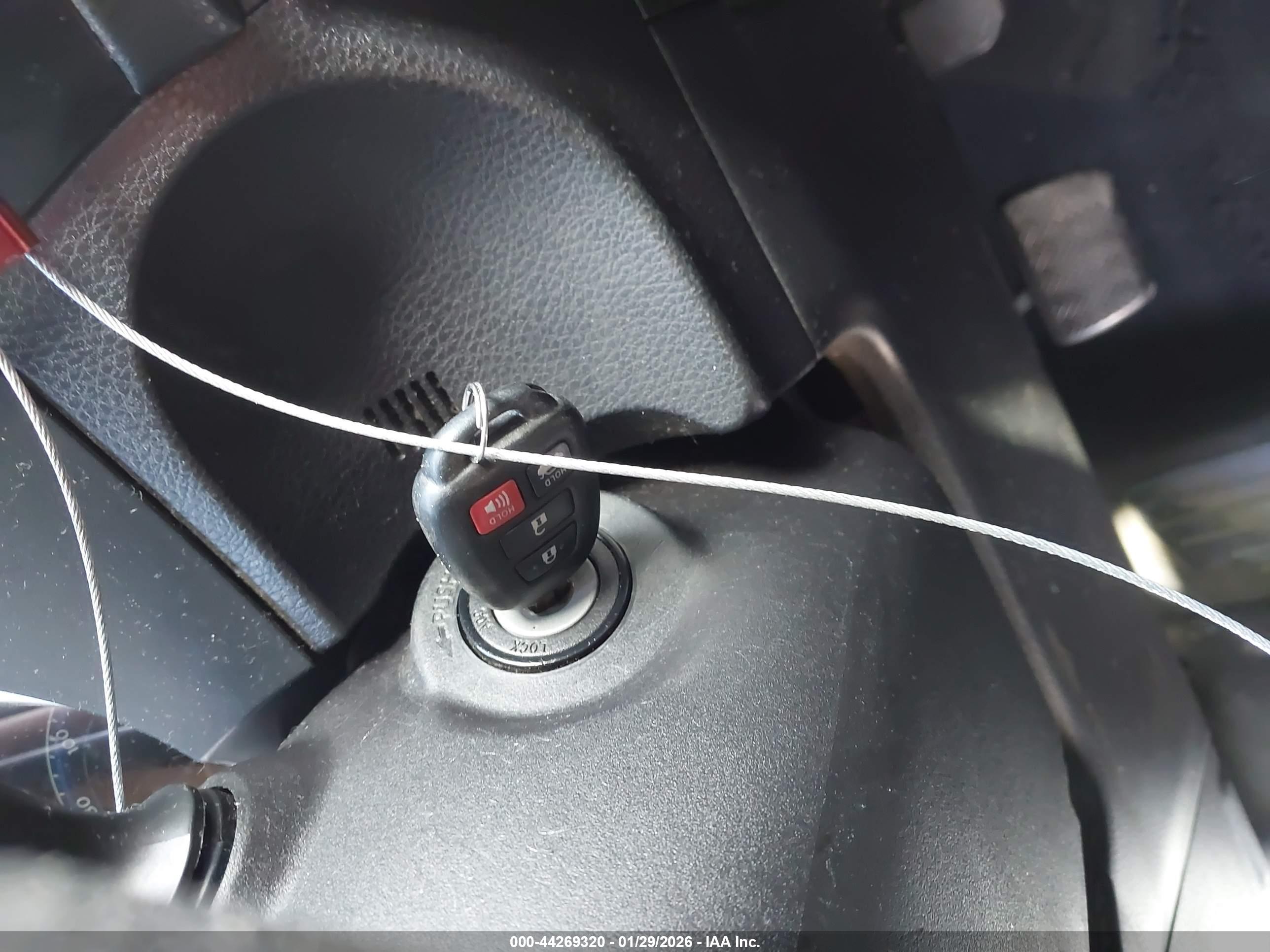 TOYOTA COROLLA image 11
