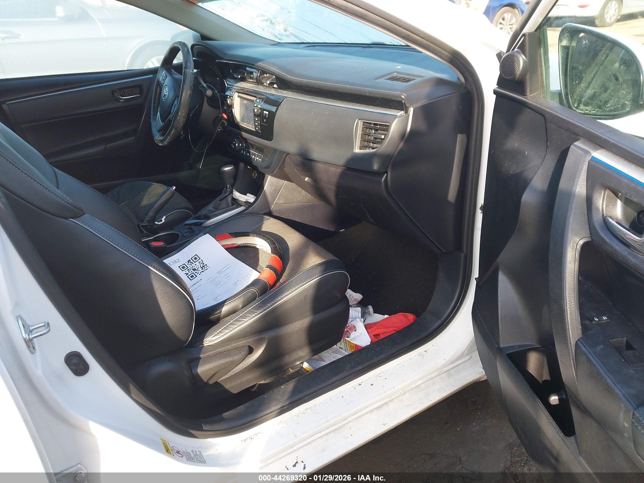 TOYOTA COROLLA image 5