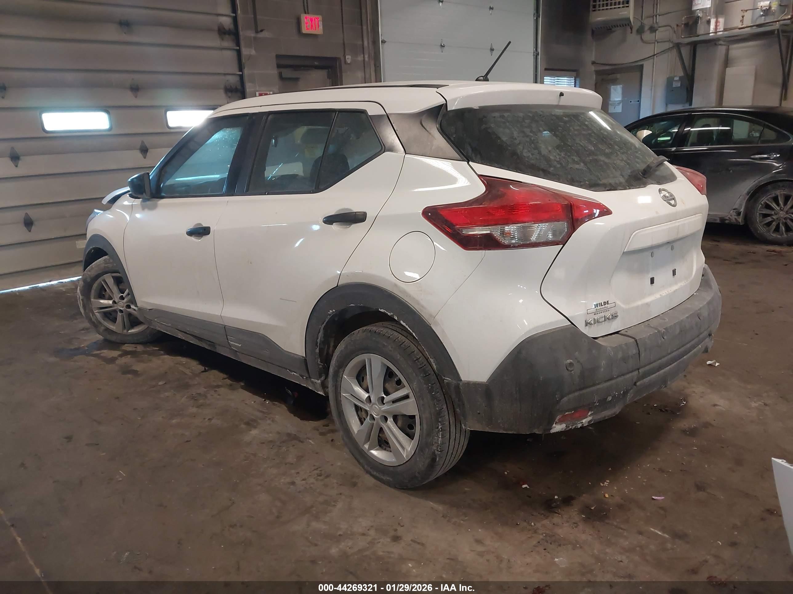NISSAN KICKS image 3