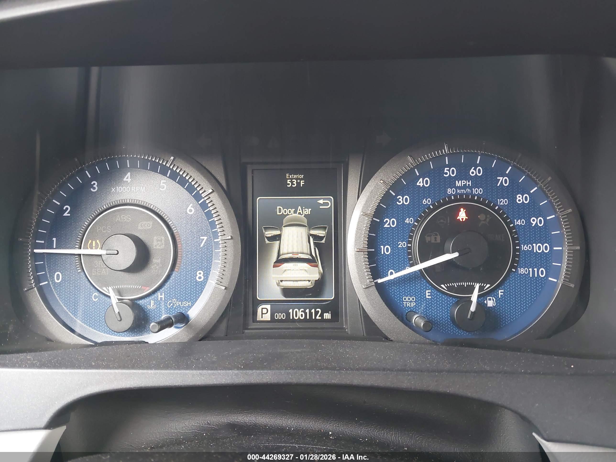 TOYOTA SIENNA image 7