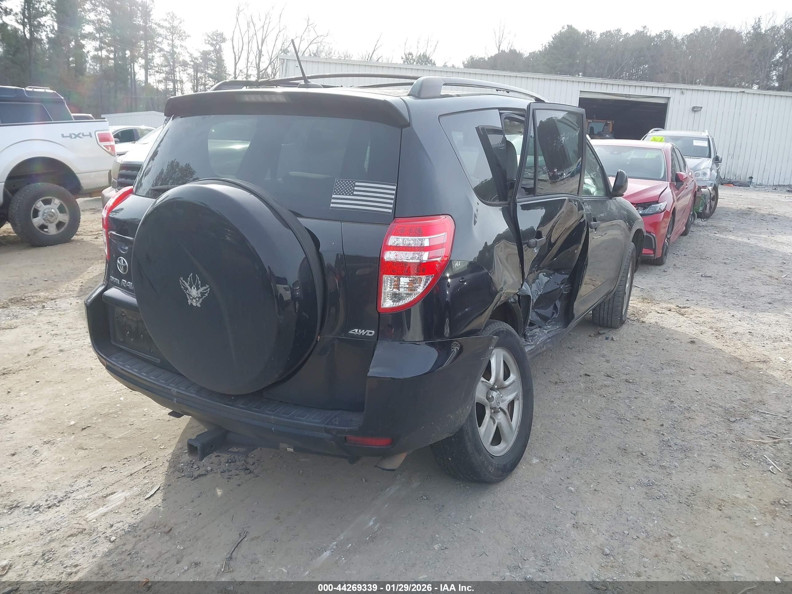 TOYOTA RAV4 image 4