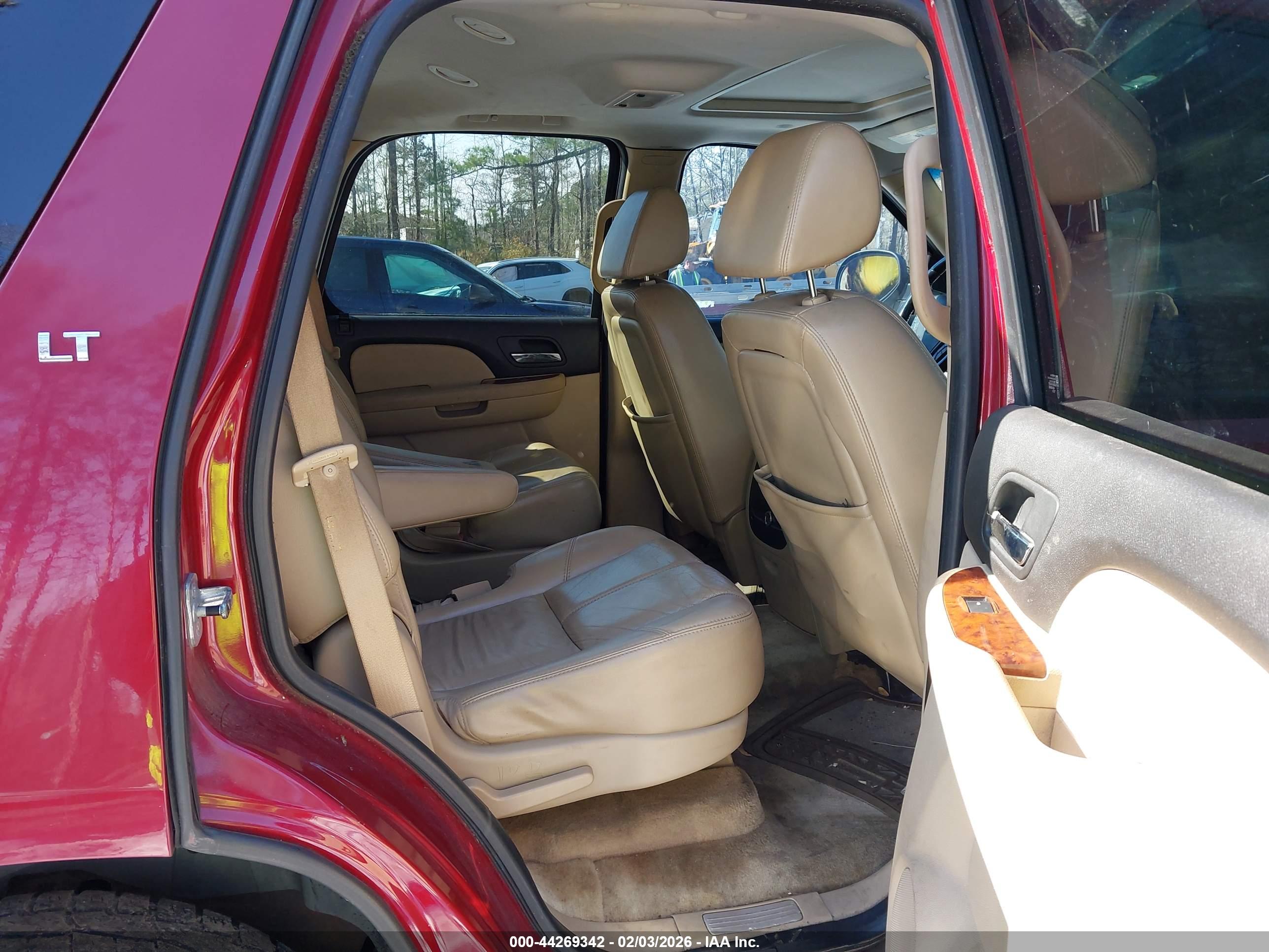 CHEVROLET TAHOE image 8