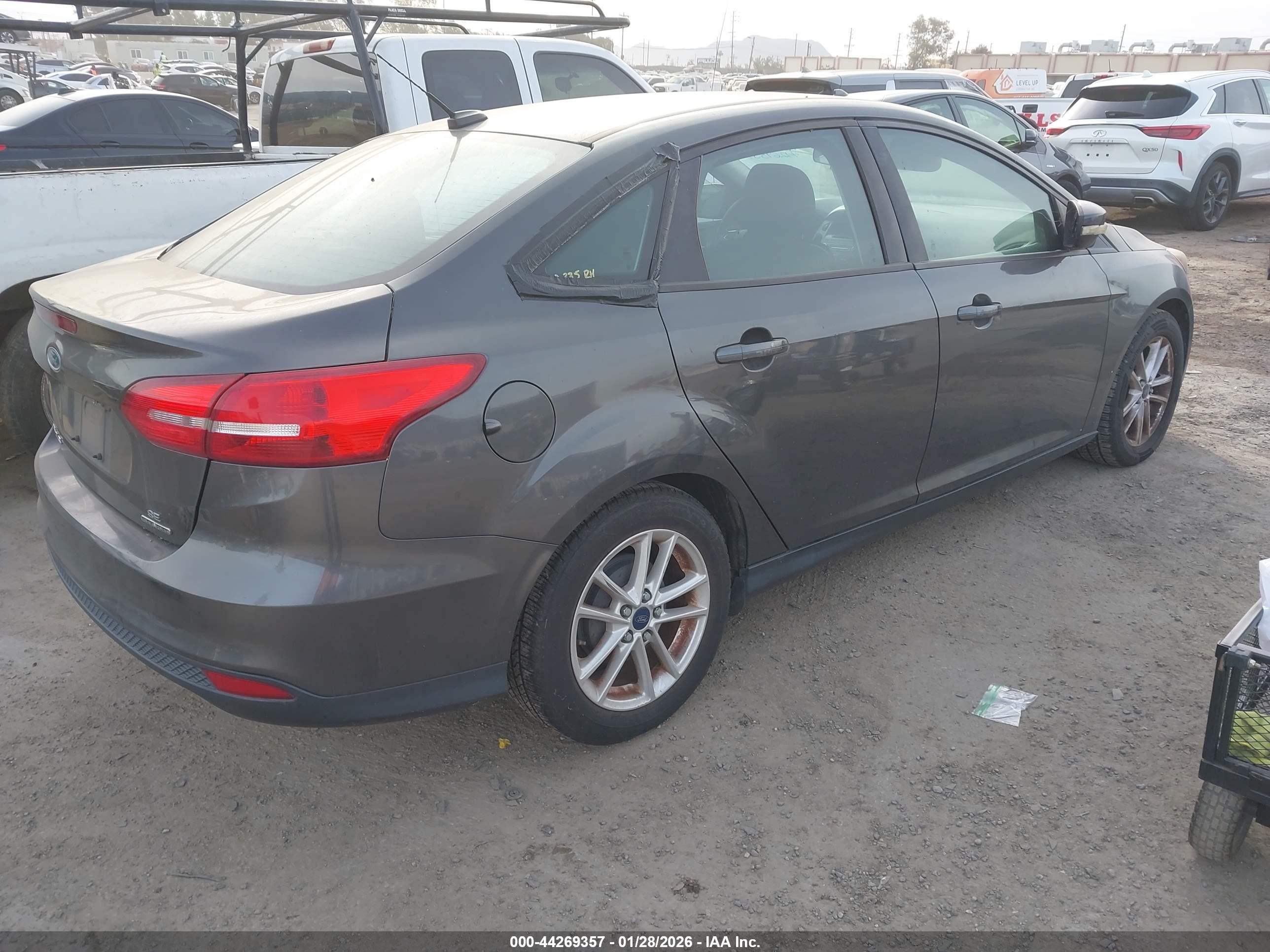 FORD FOCUS image 4