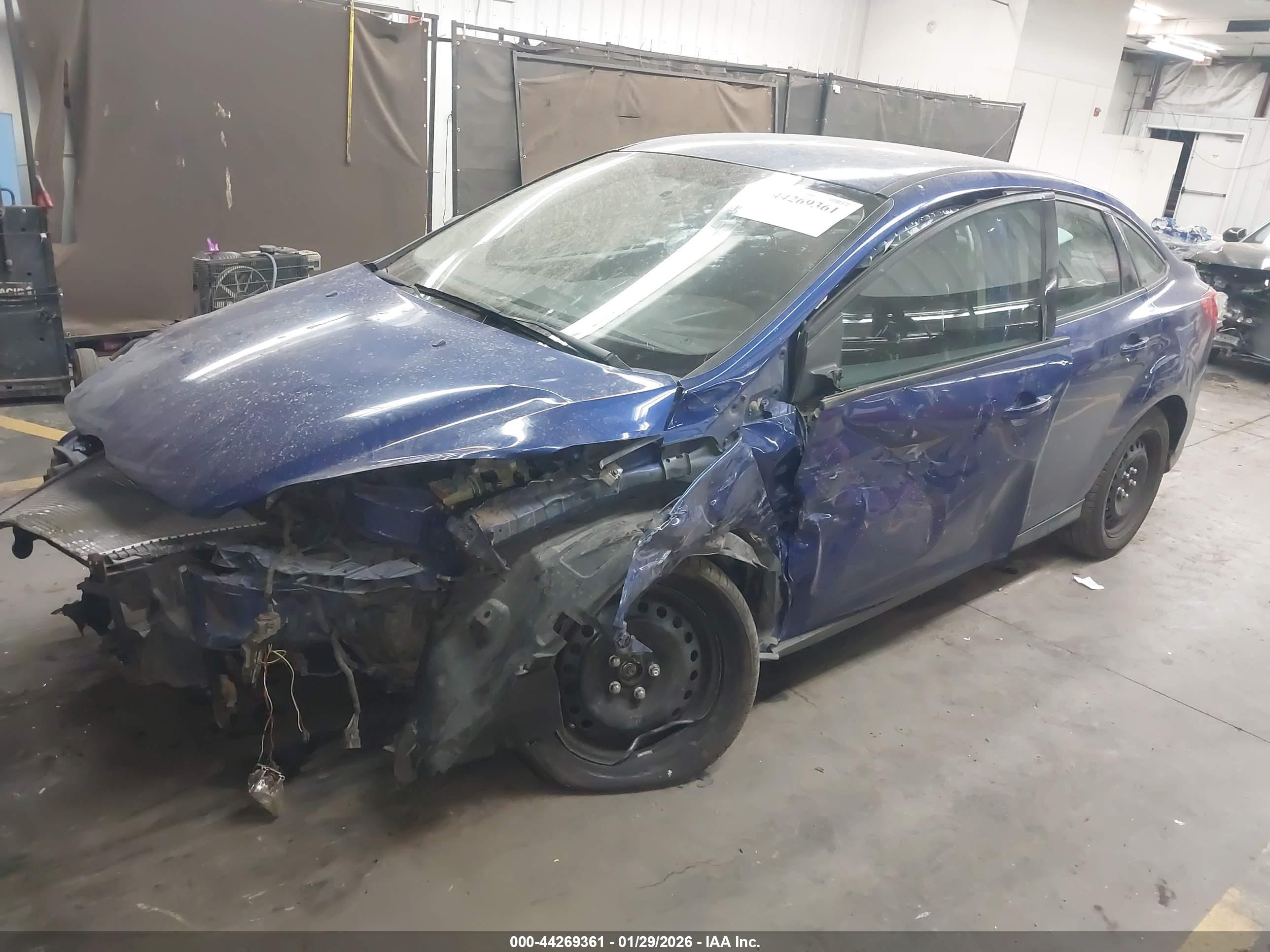 FORD FOCUS image 2