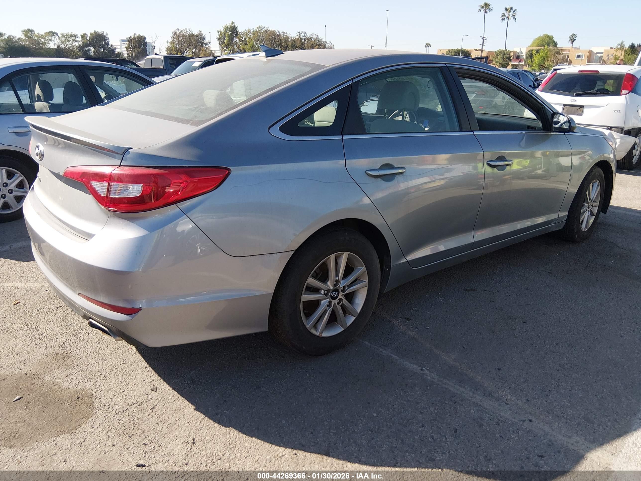 HYUNDAI SONATA image 4