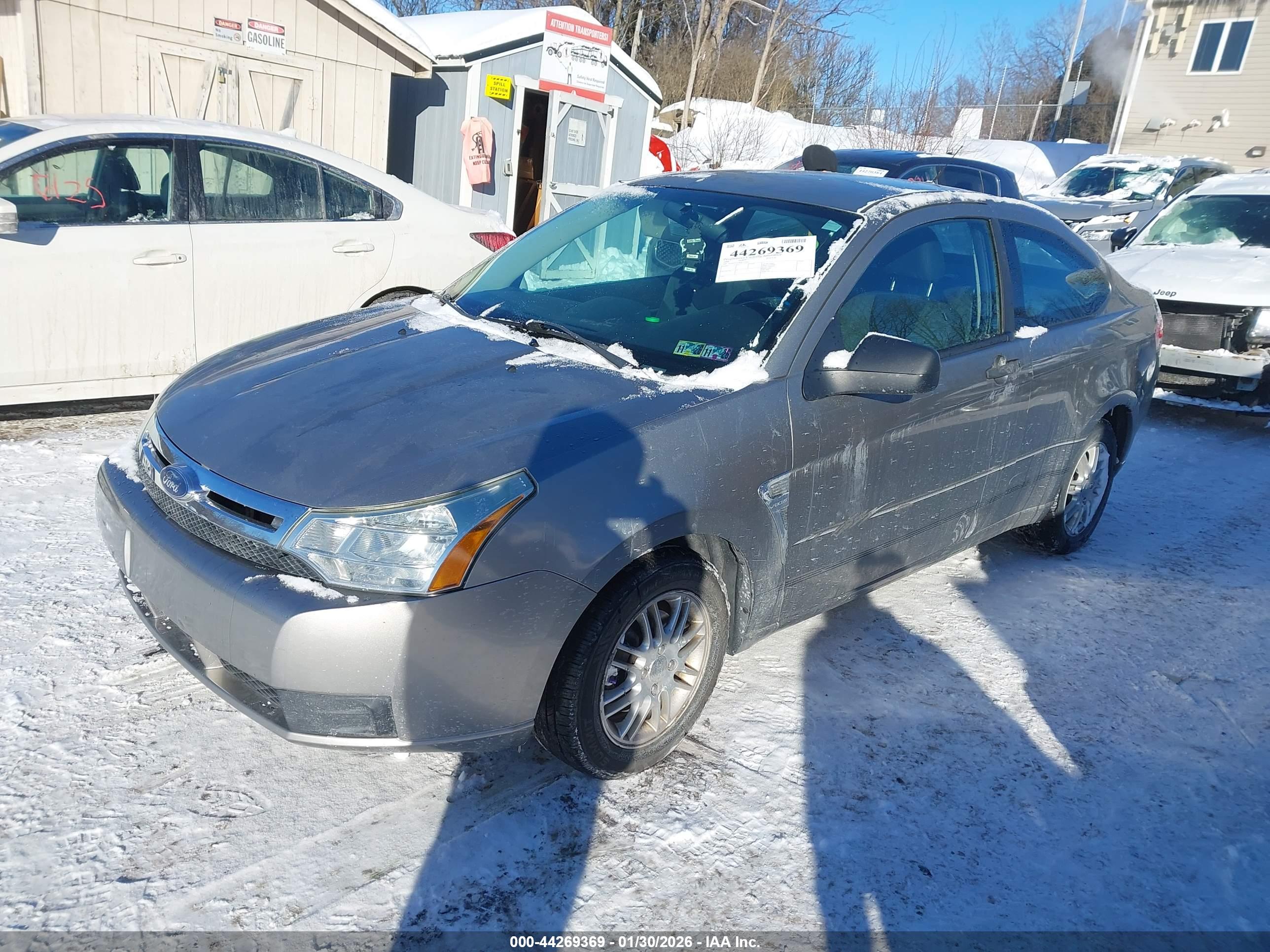 FORD FOCUS image 2