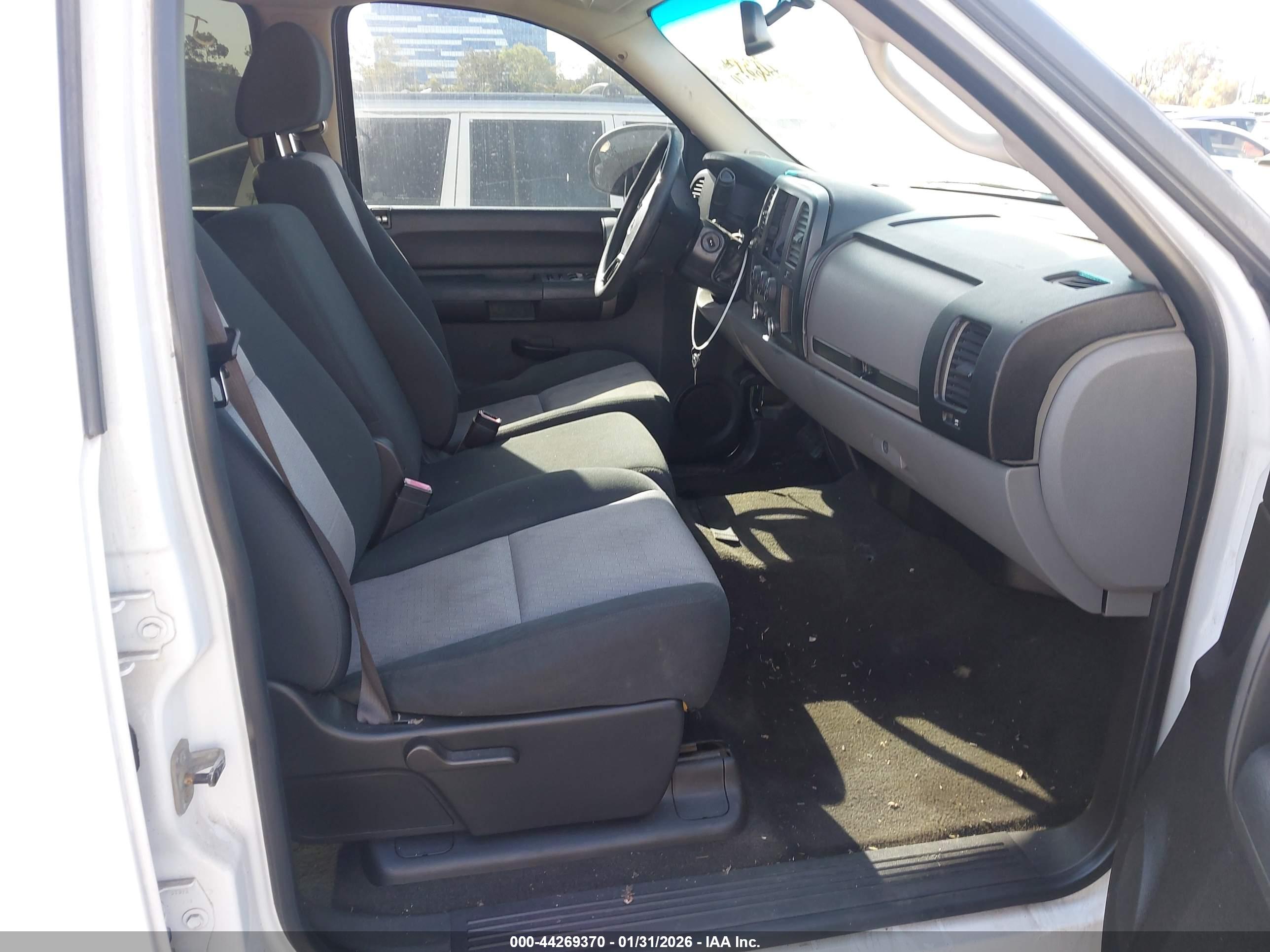 GMC SIERRA image 5
