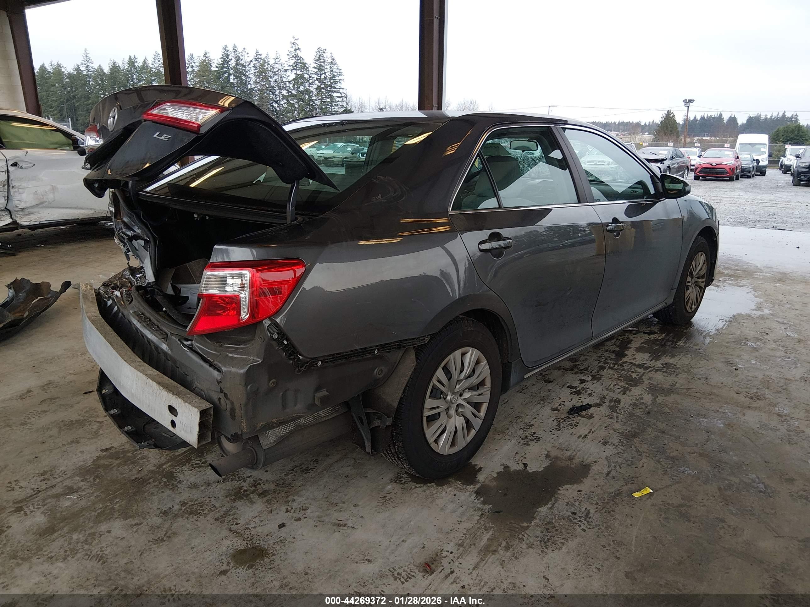 TOYOTA CAMRY image 4