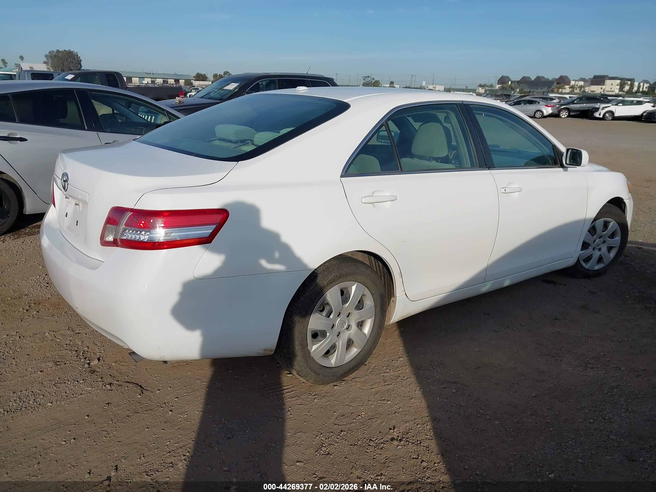 TOYOTA CAMRY image 4