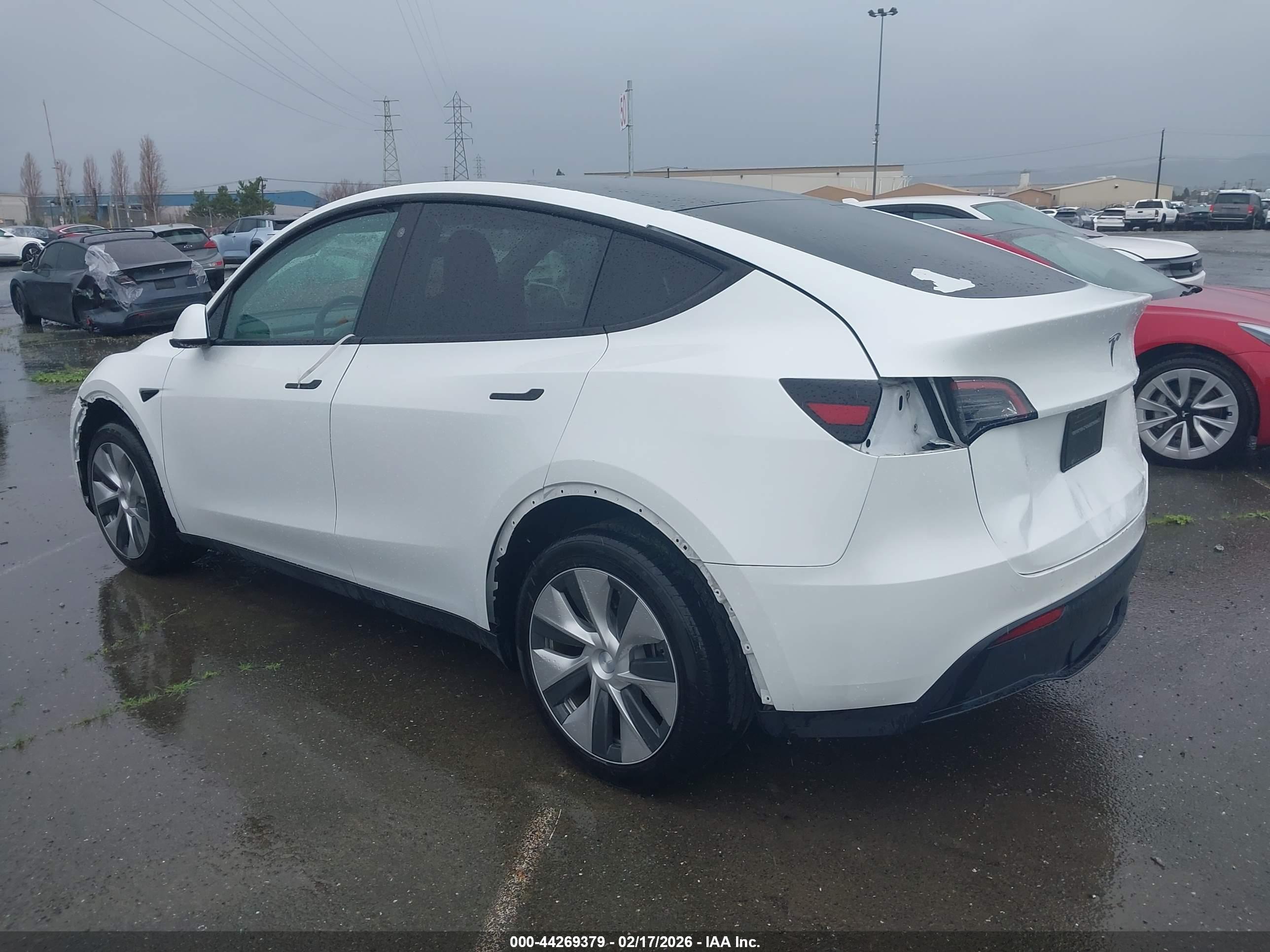 TESLA MODEL image 3