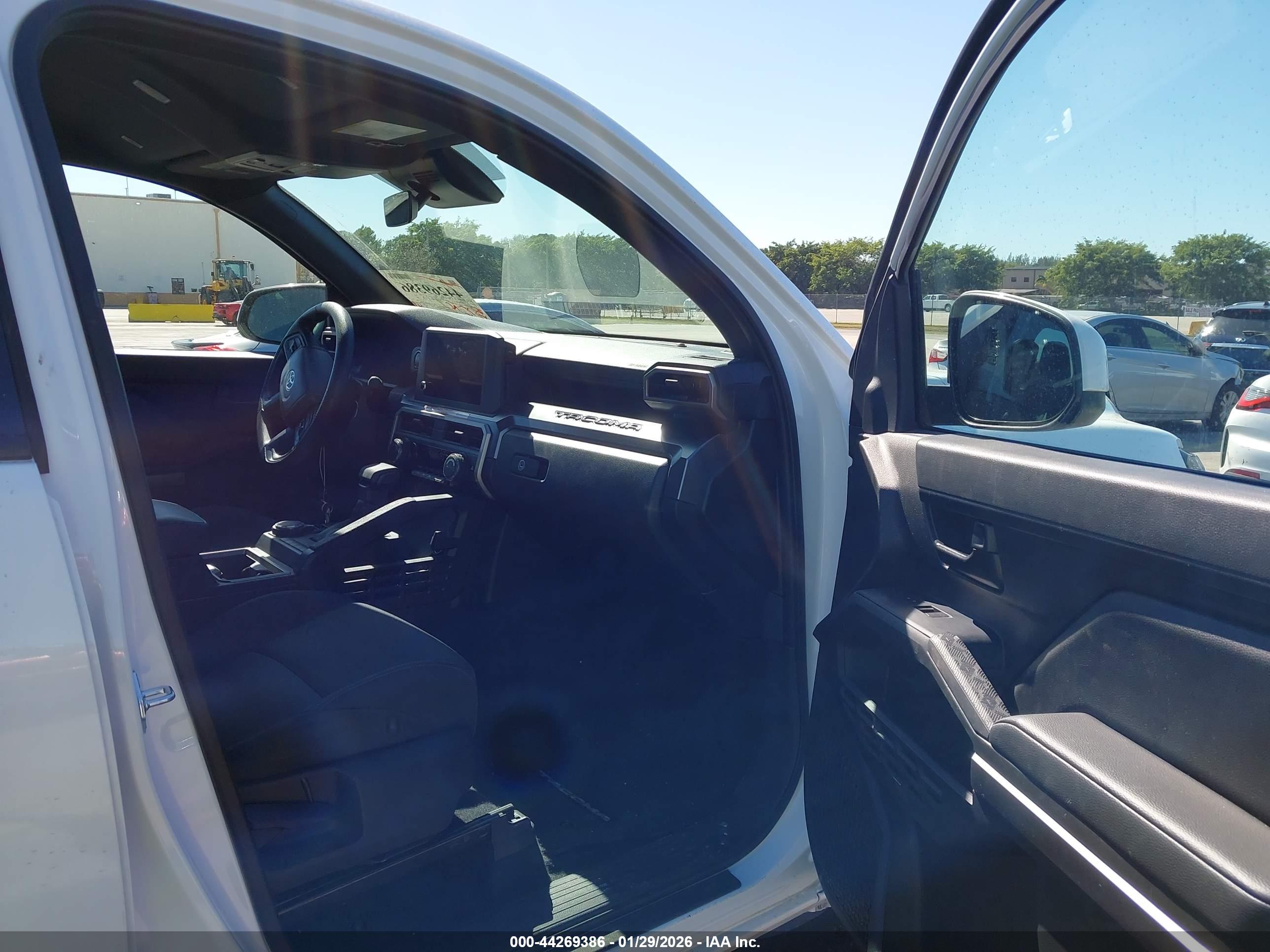 TOYOTA TACOMA image 5