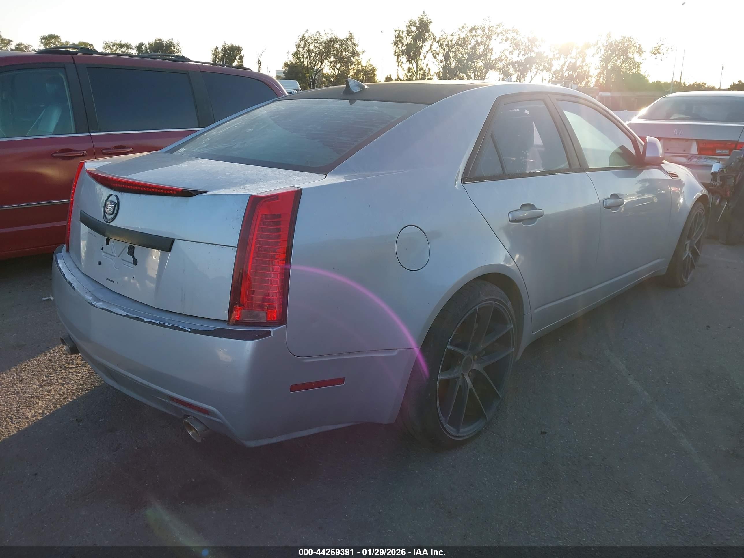 CADILLAC CTS image 4