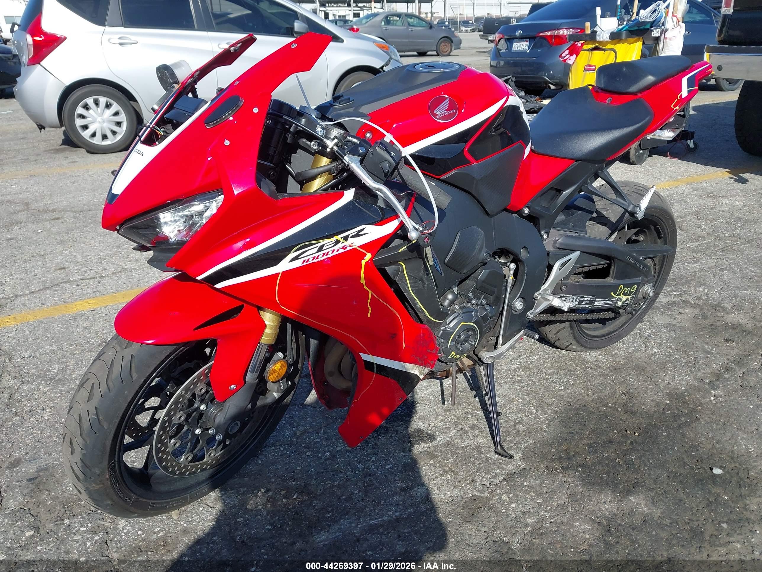 HONDA CBR1000 image 2