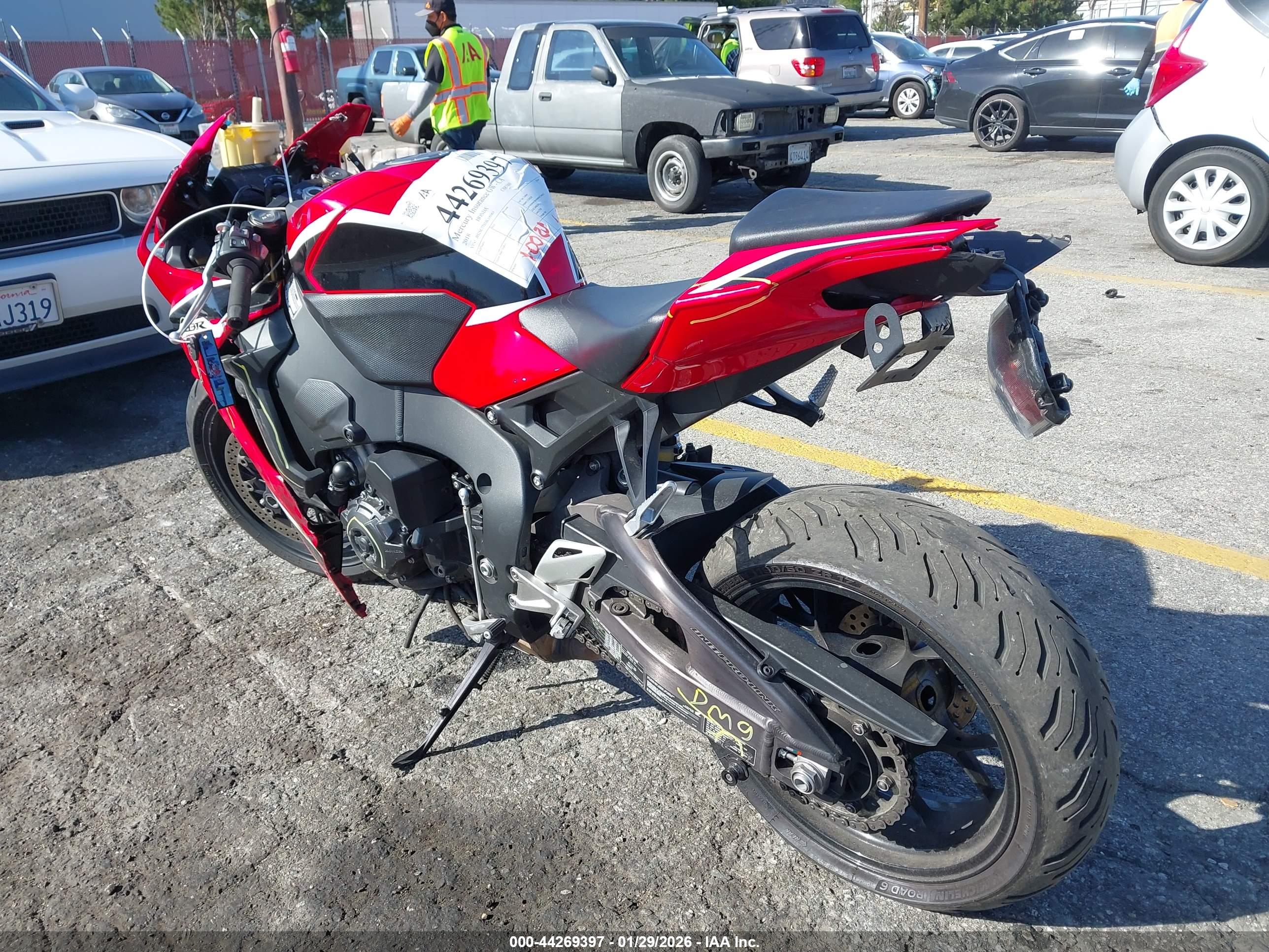 HONDA CBR1000 image 3