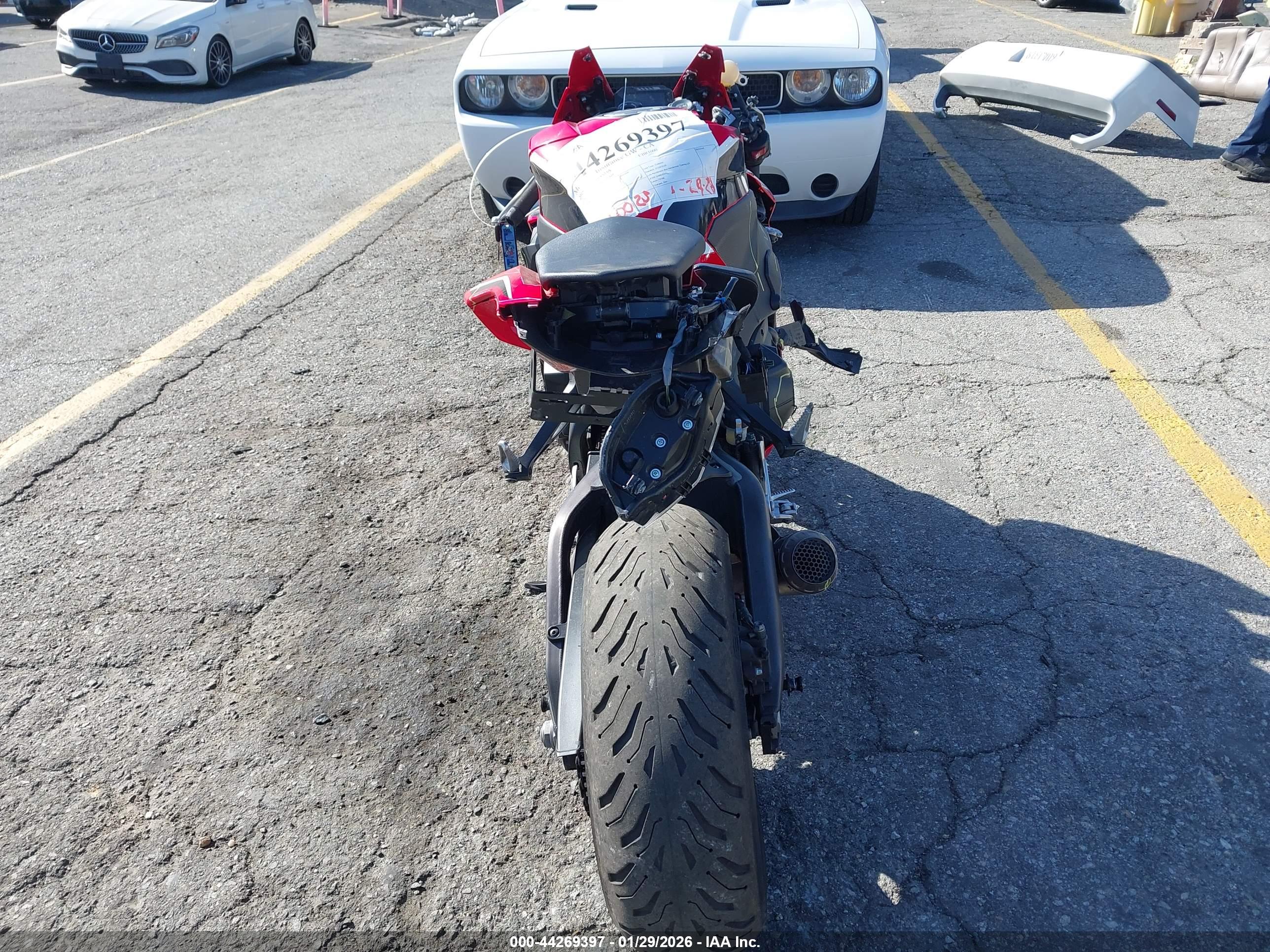 HONDA CBR1000 image 6