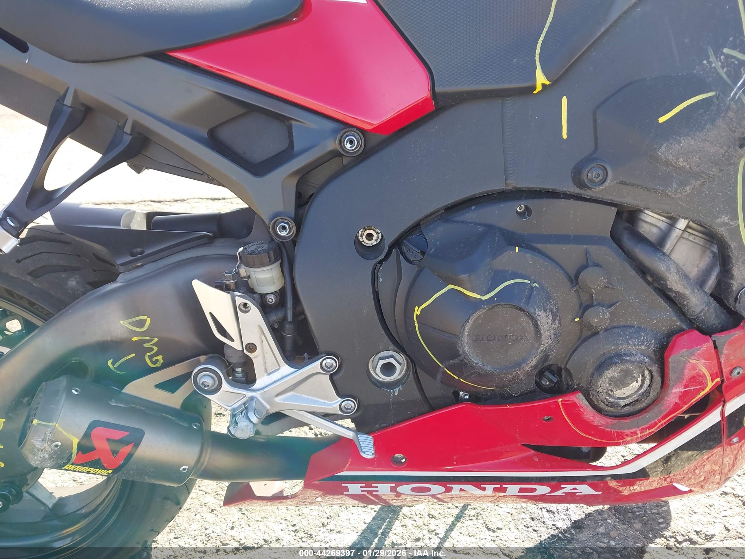 HONDA CBR1000 image 8
