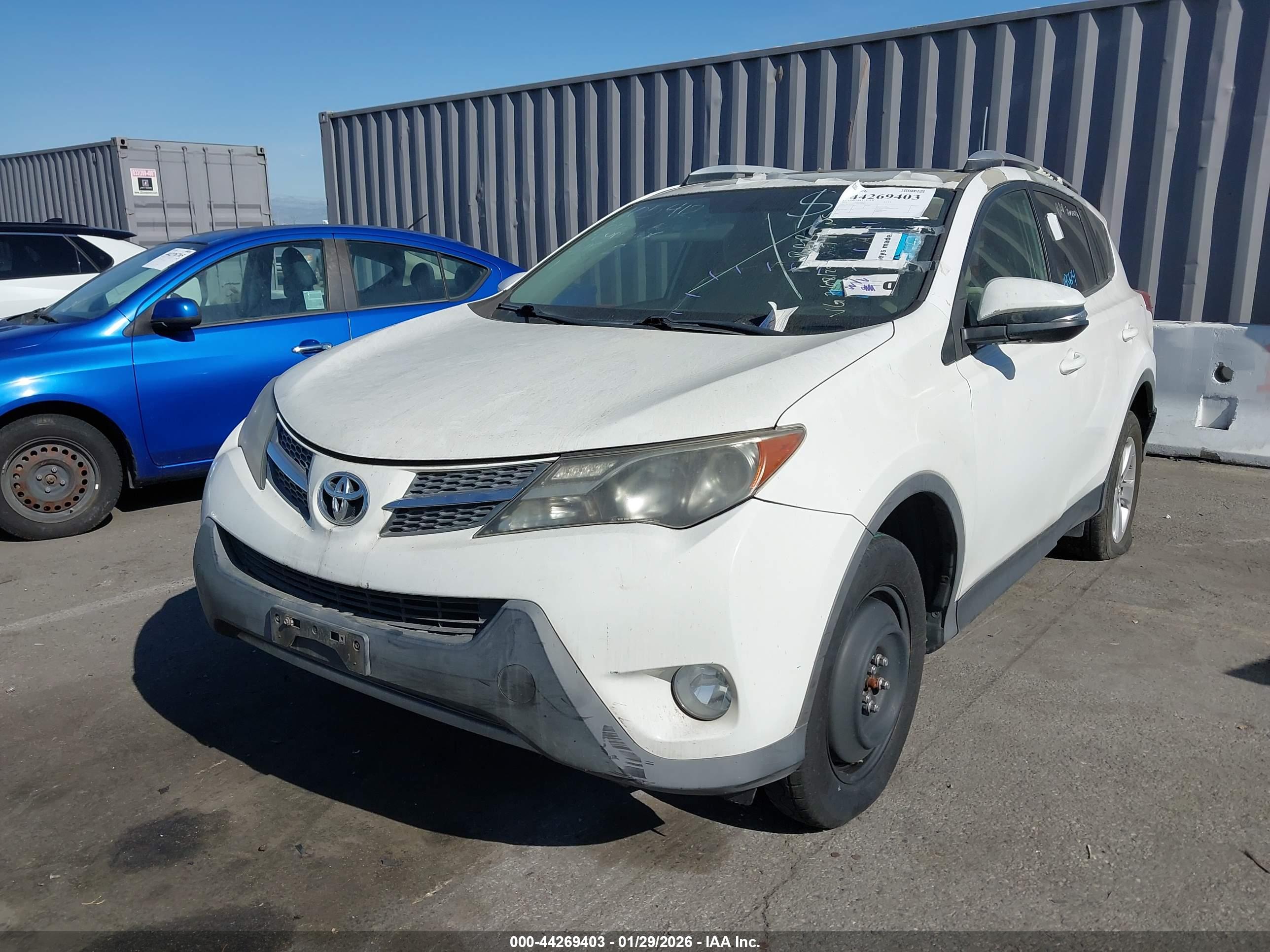 TOYOTA RAV4 image 2