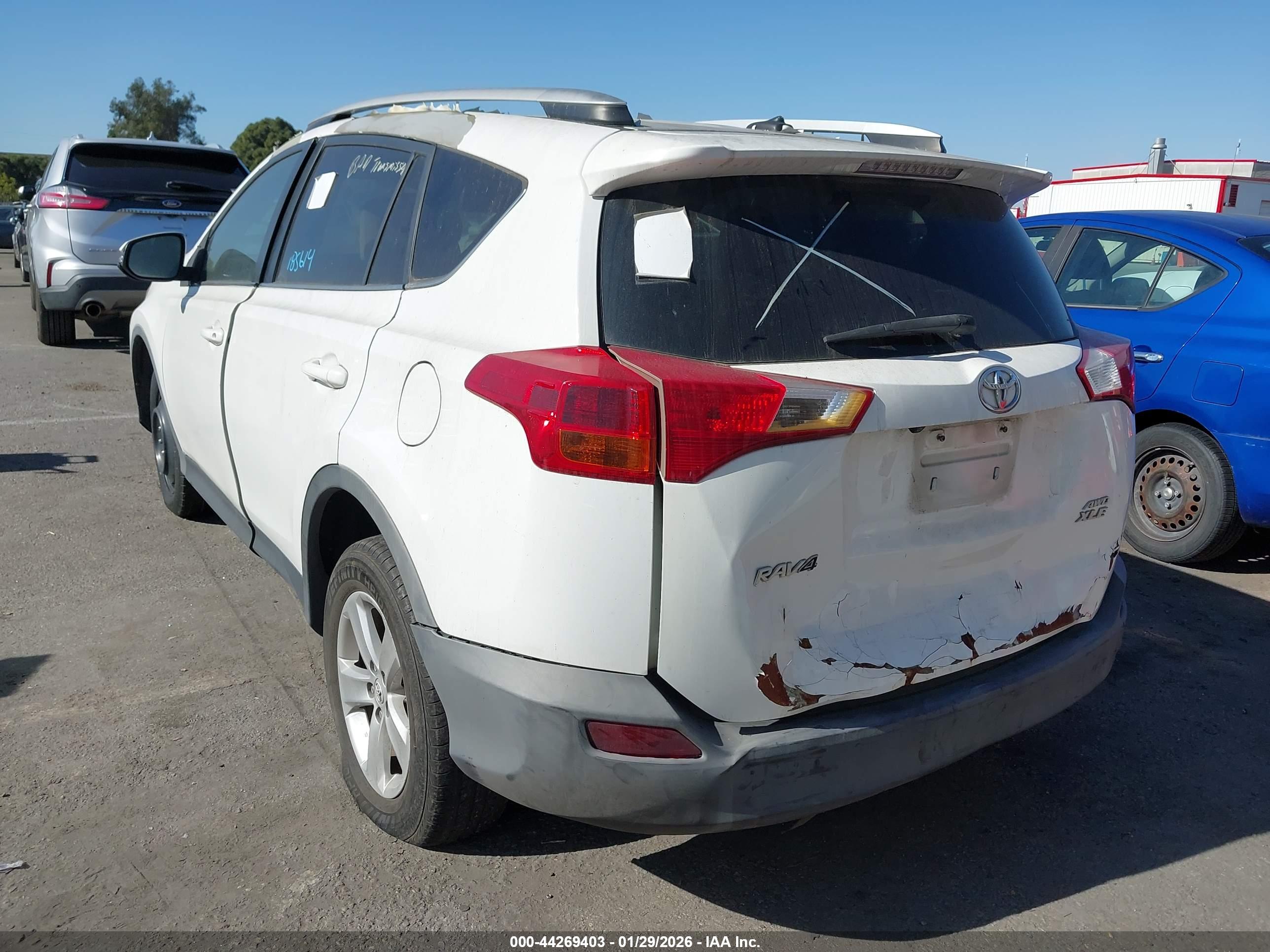 TOYOTA RAV4 image 3
