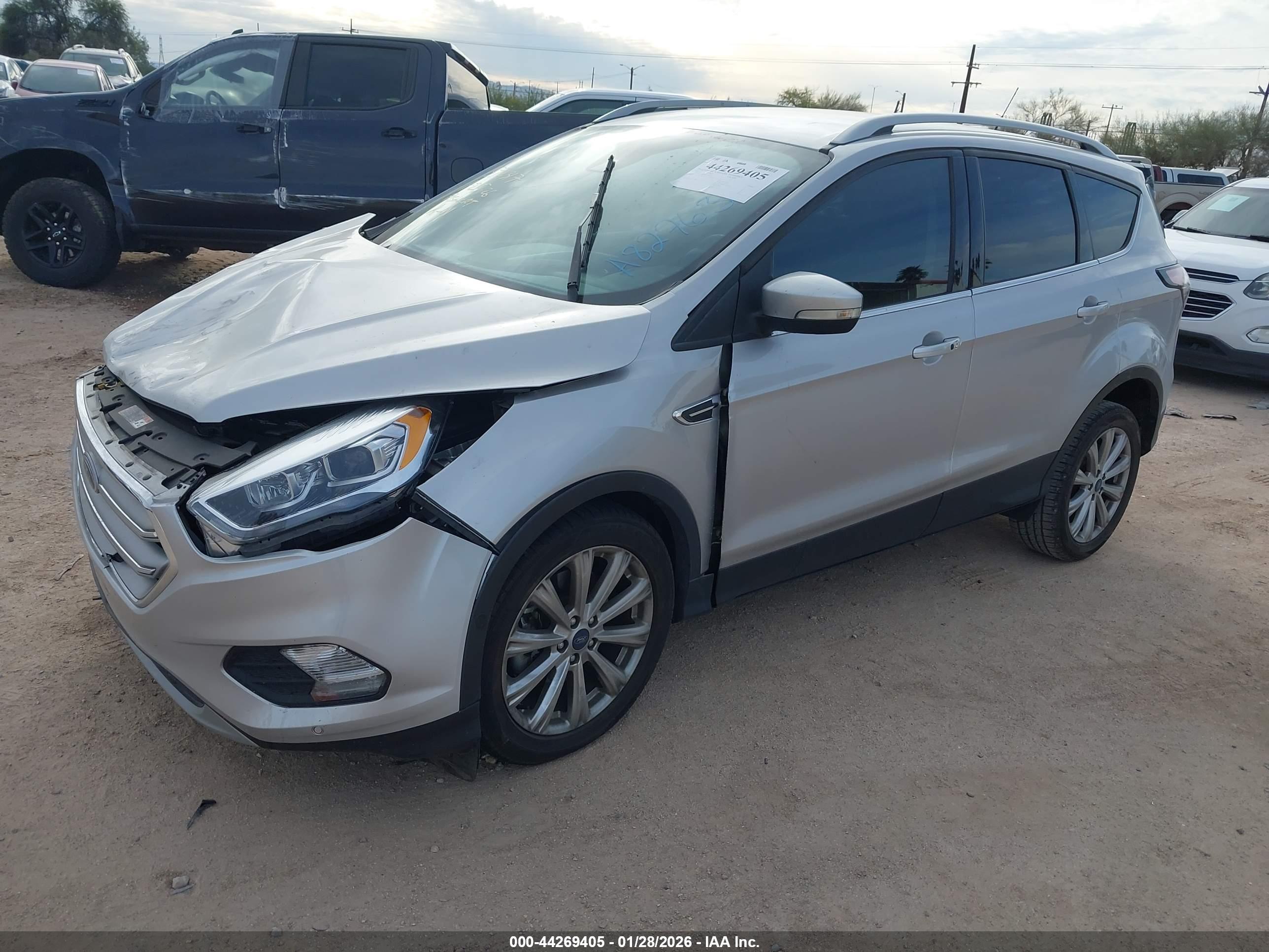 FORD ESCAPE image 2