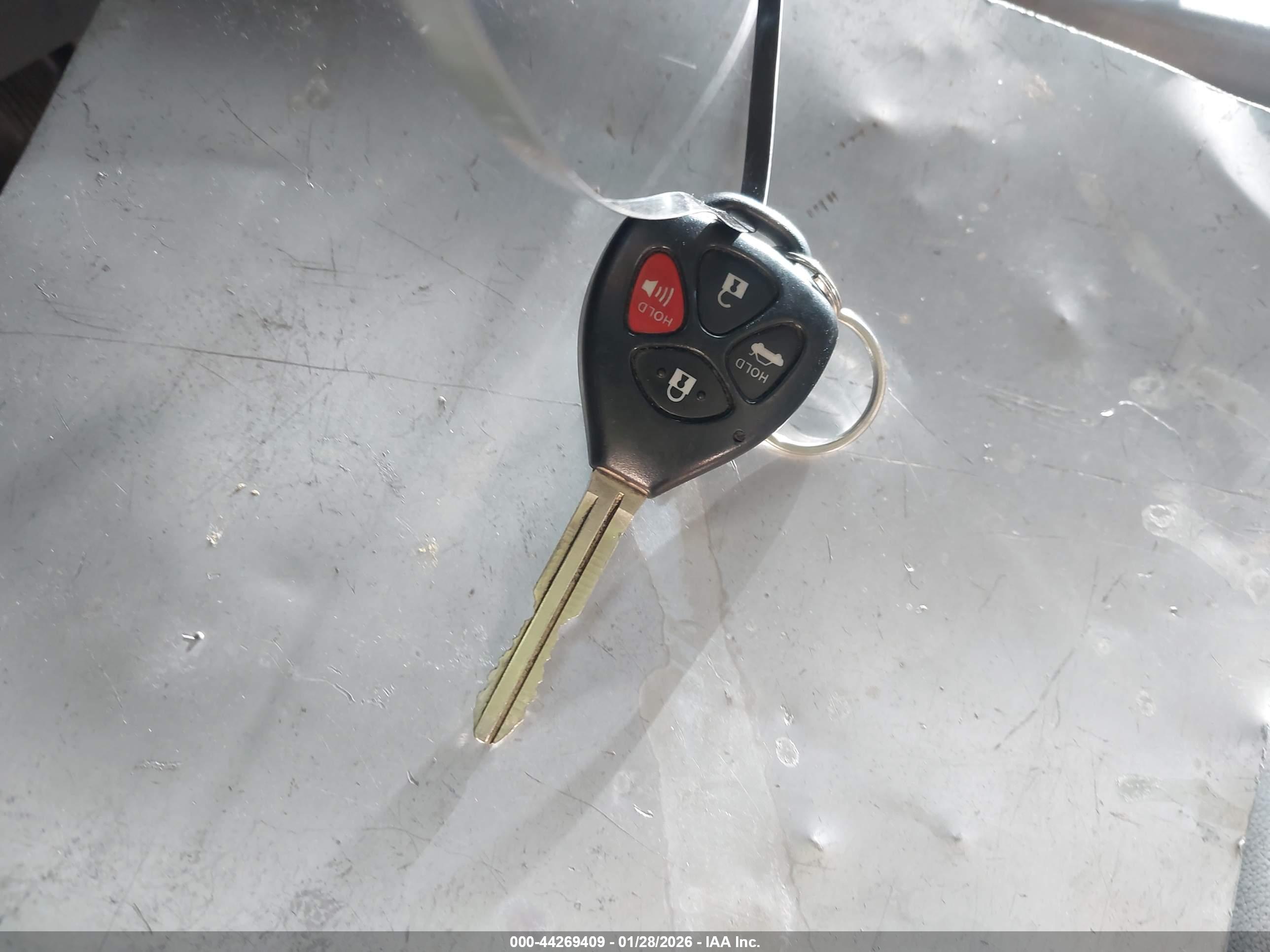 TOYOTA CAMRY image 11