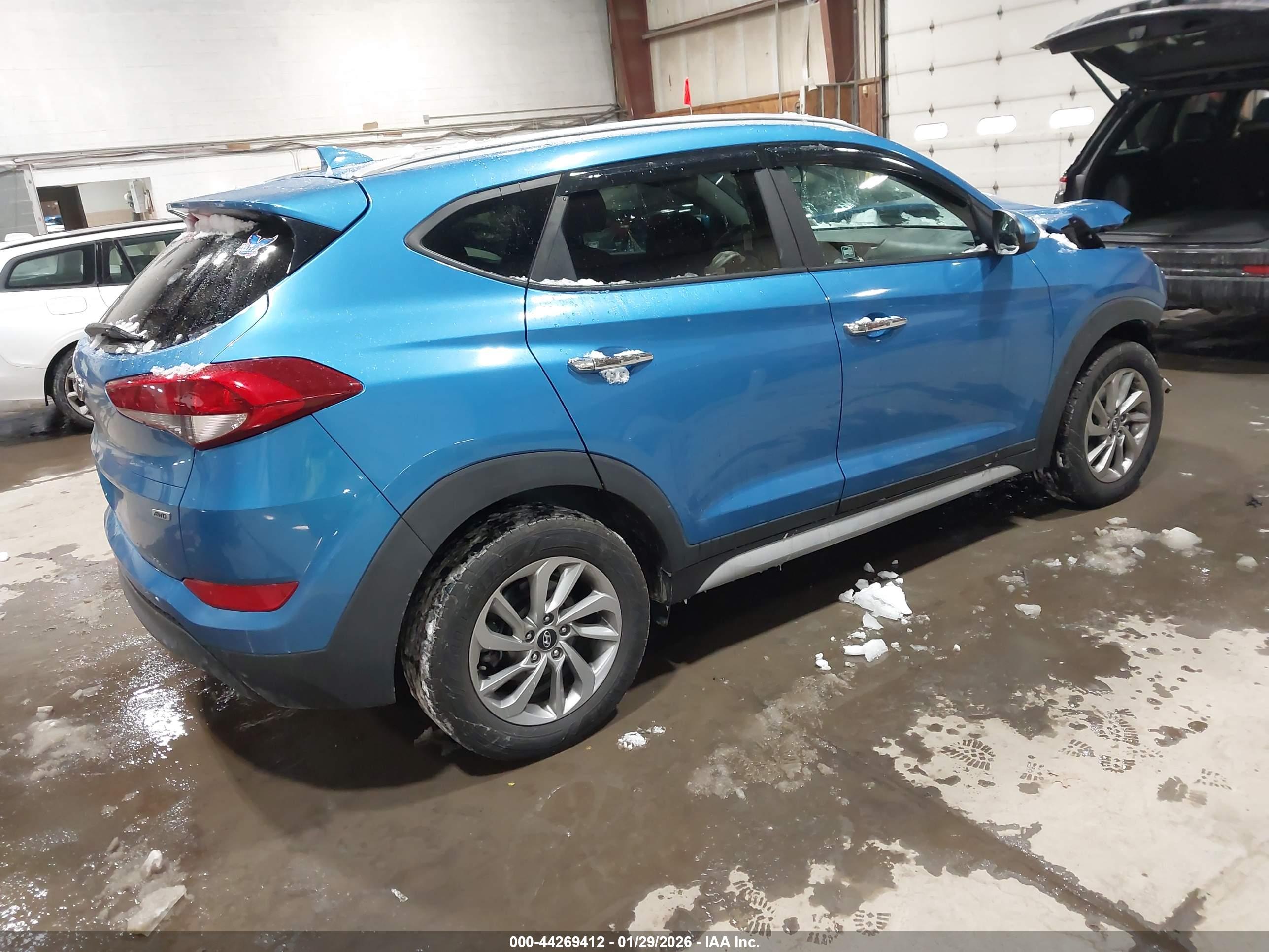 HYUNDAI TUCSON image 4