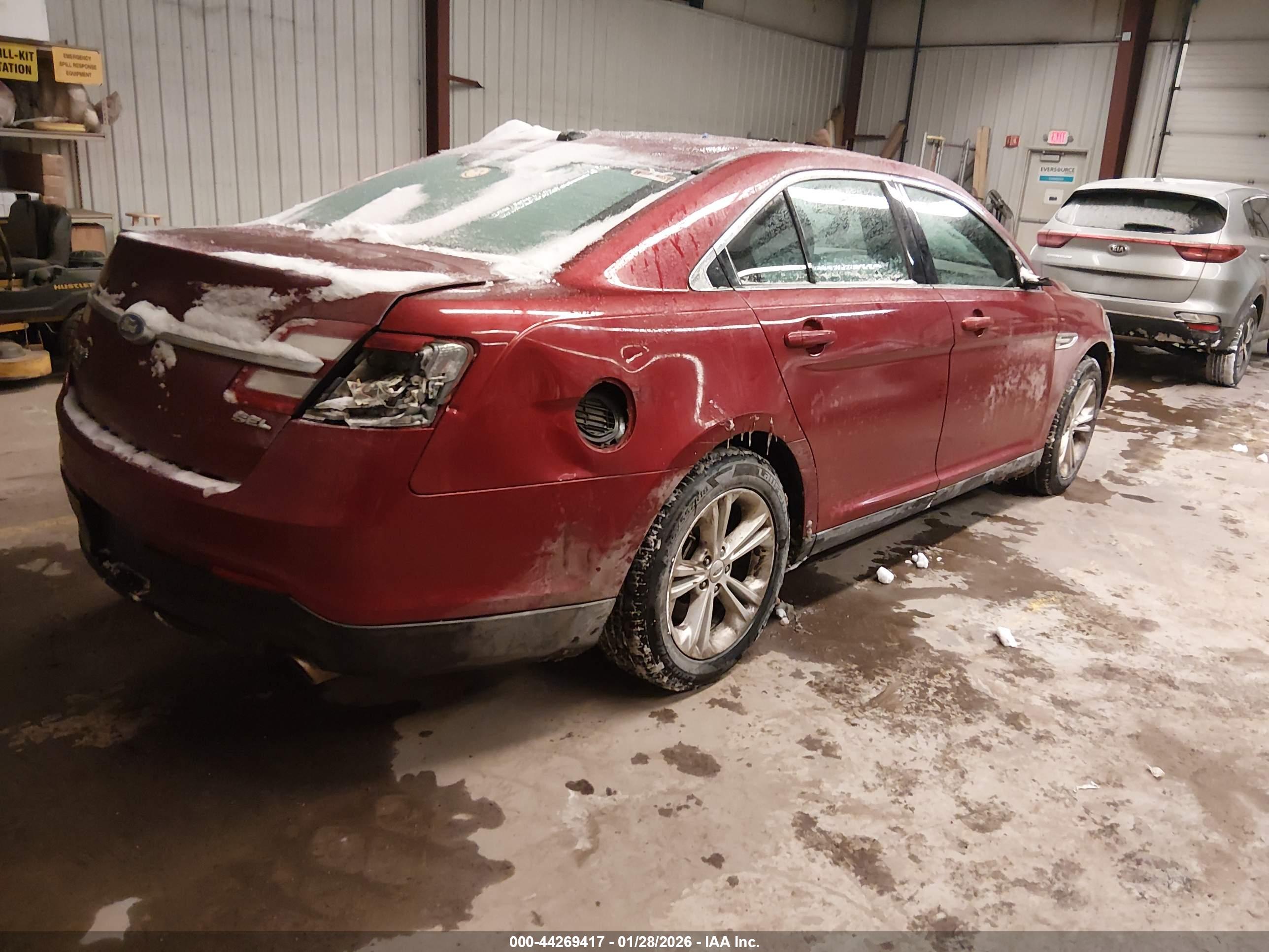 FORD TAURUS image 4