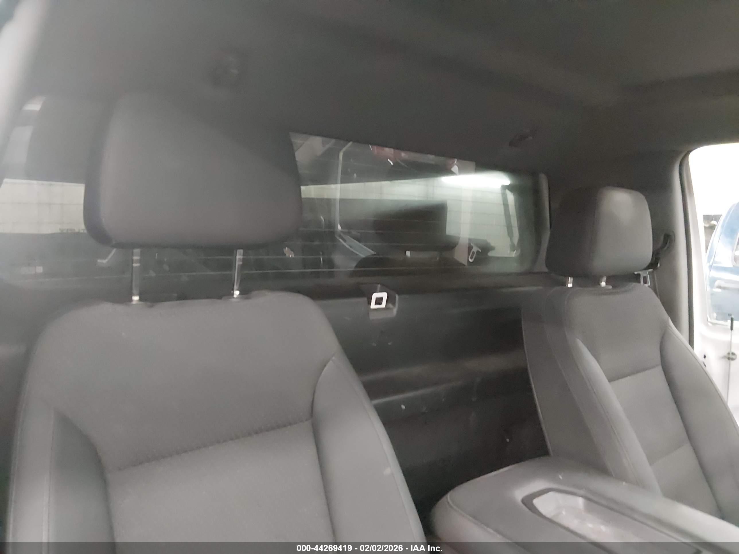 CHEVROLET SILVERADO image 8