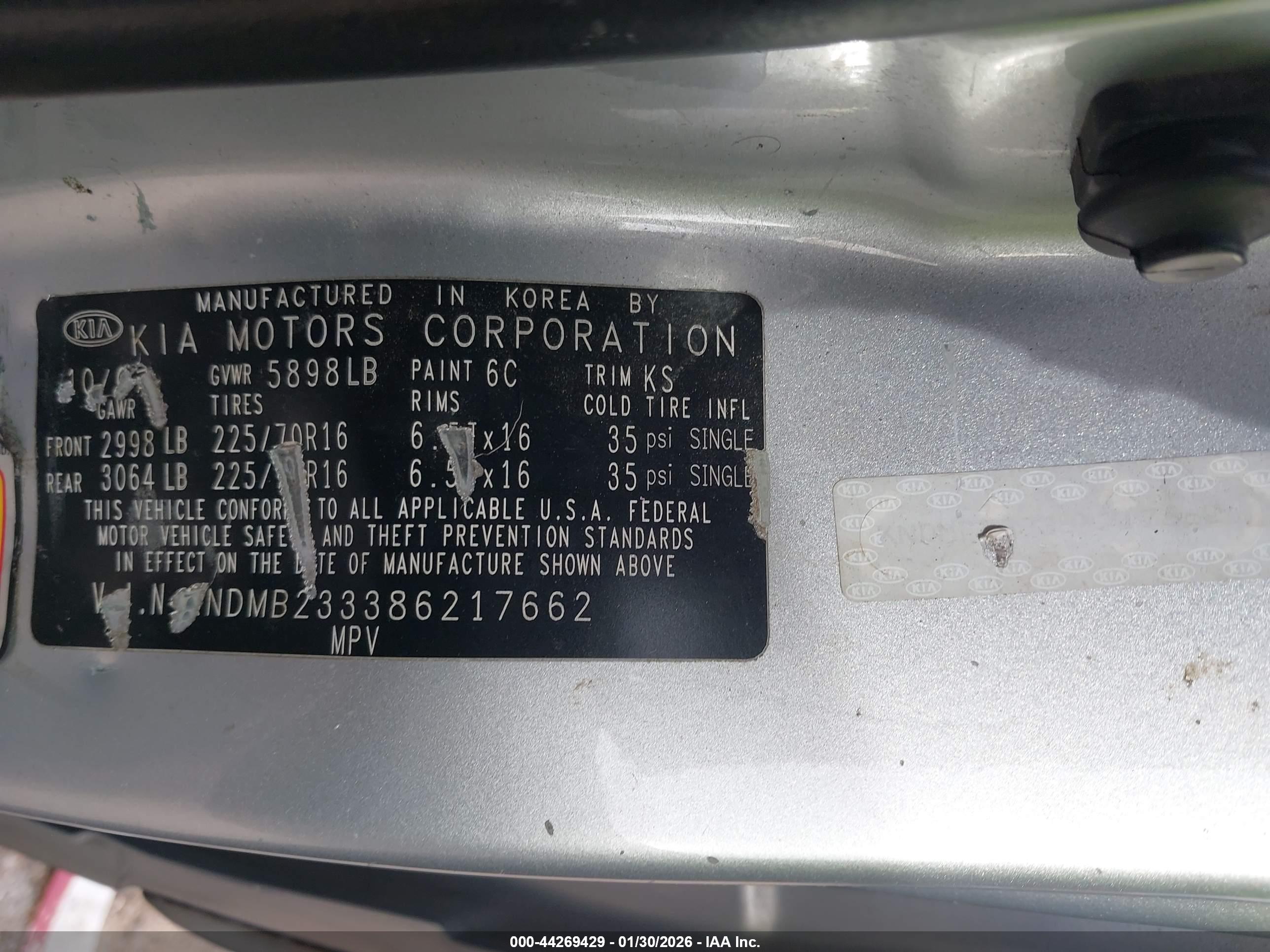 KIA SEDONA image 9
