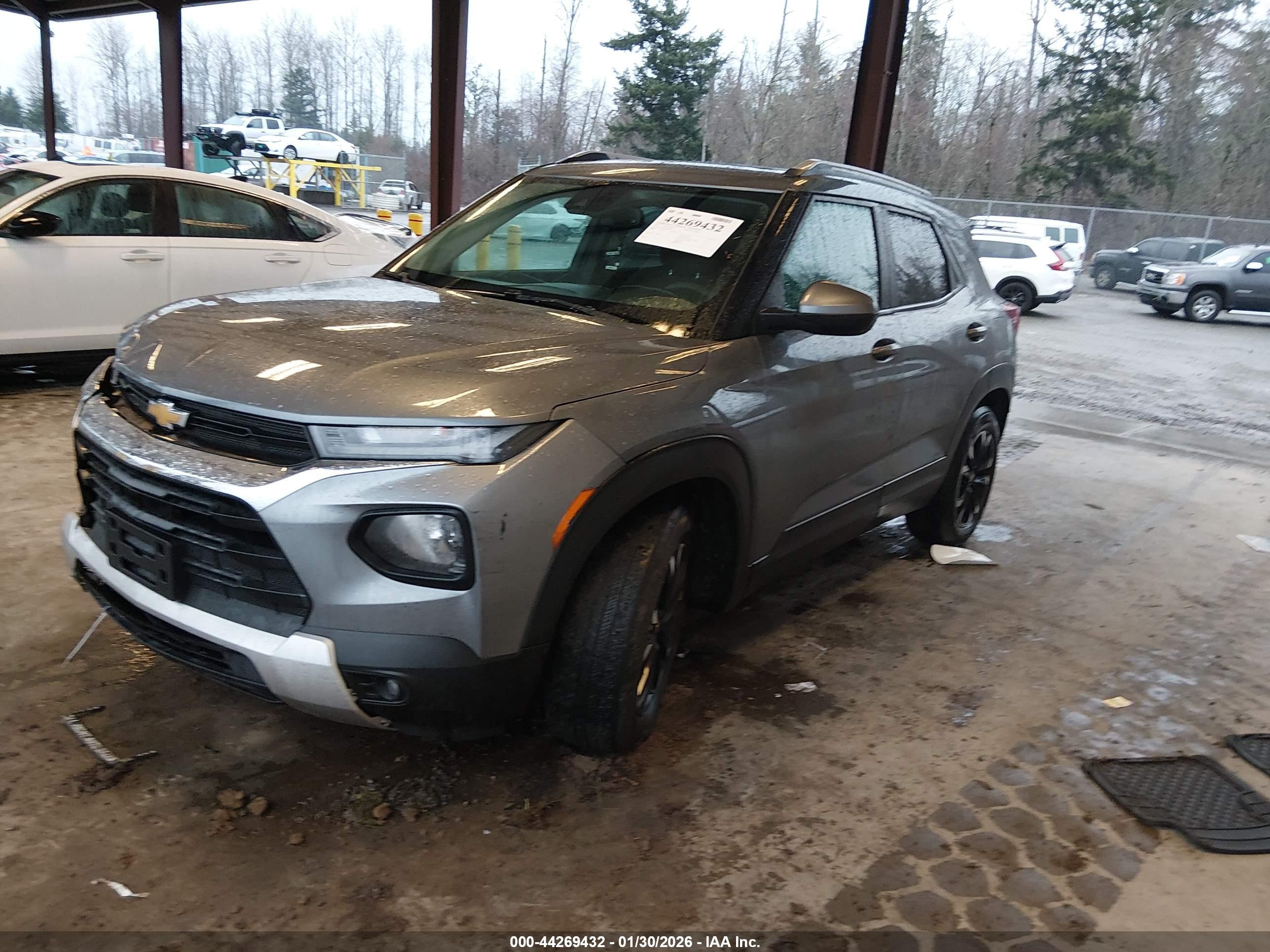 CHEVROLET TRAILBLAZER image 2