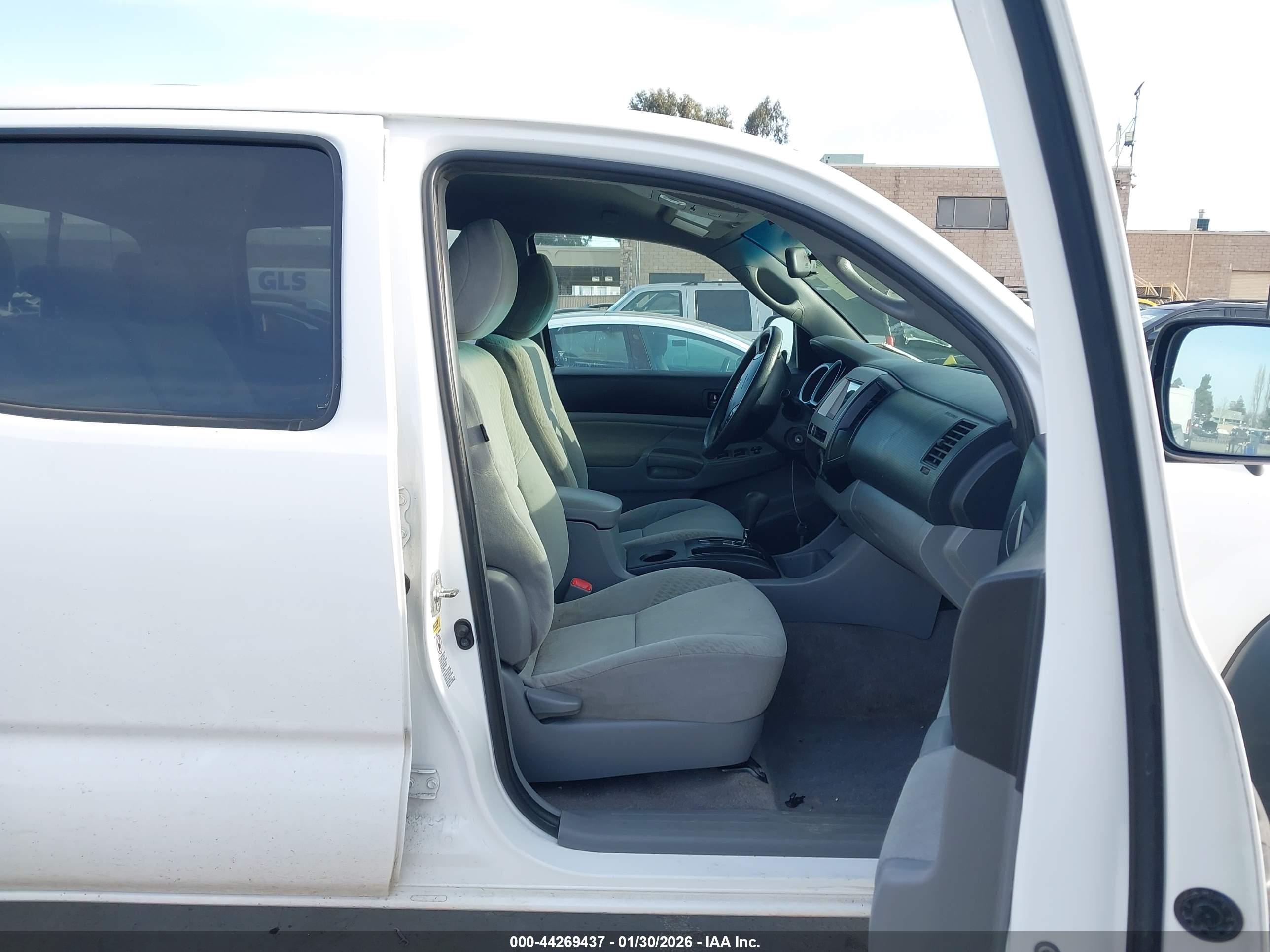 TOYOTA TACOMA image 5