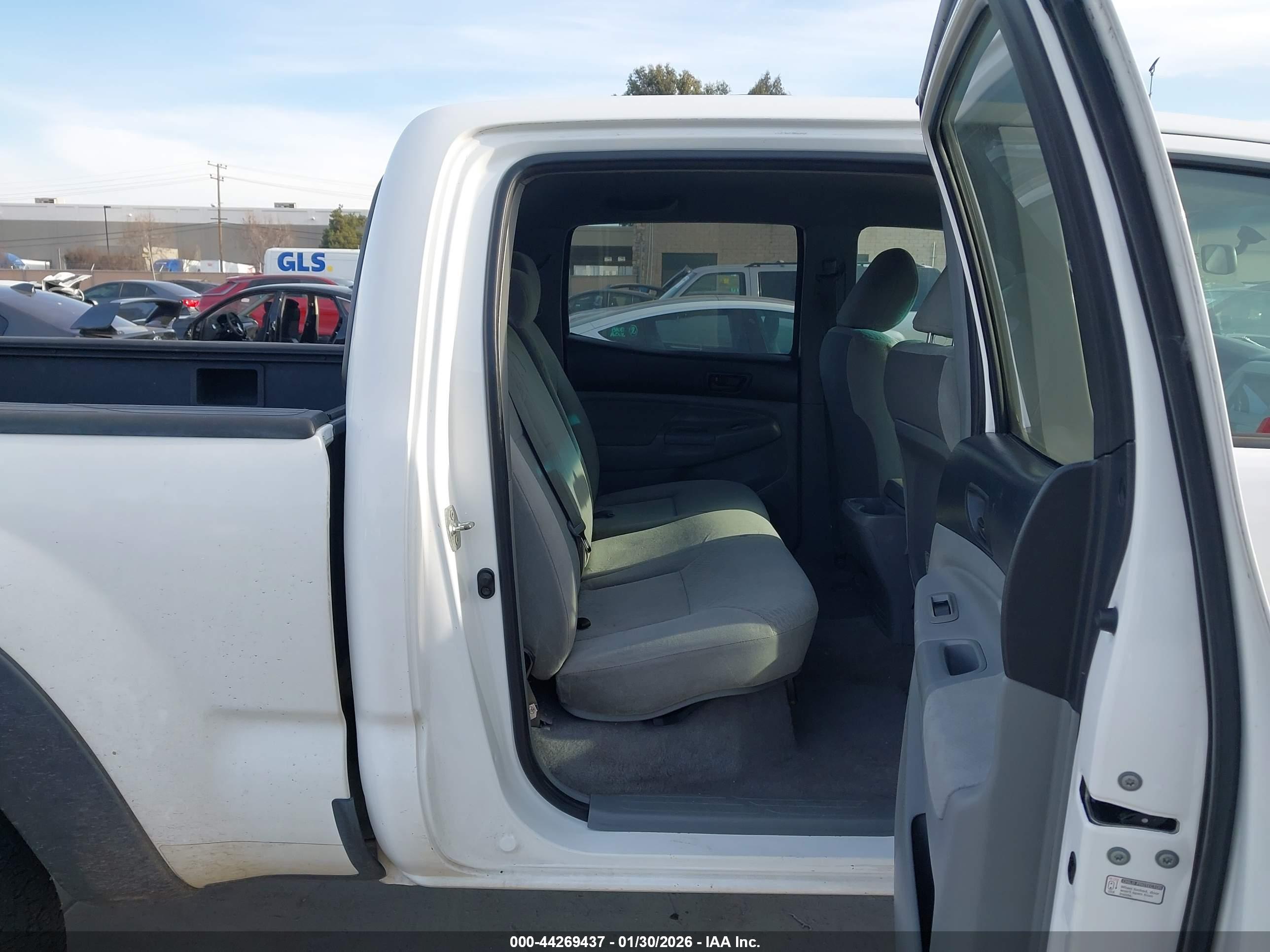 TOYOTA TACOMA image 8