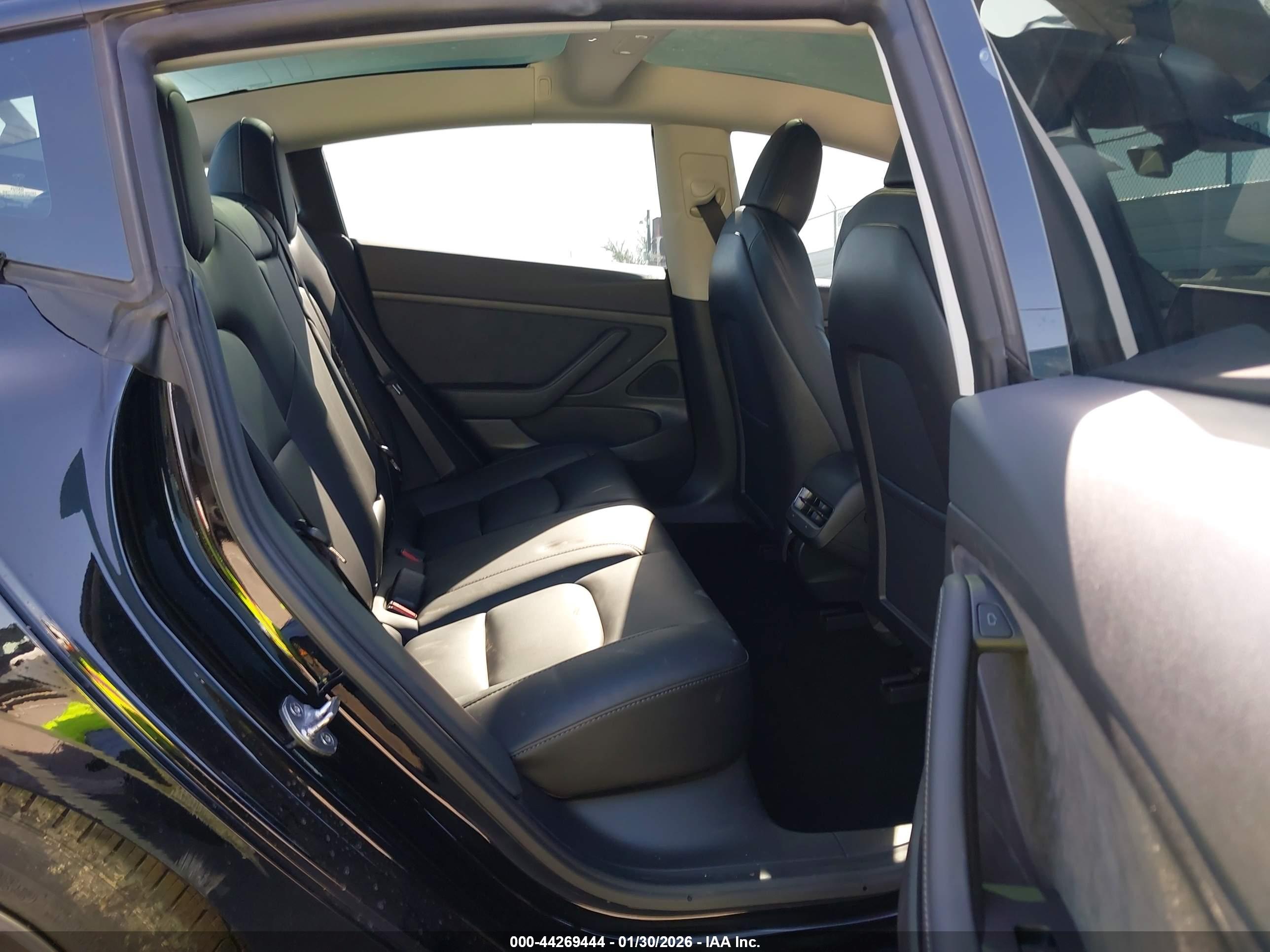 TESLA MODEL image 8