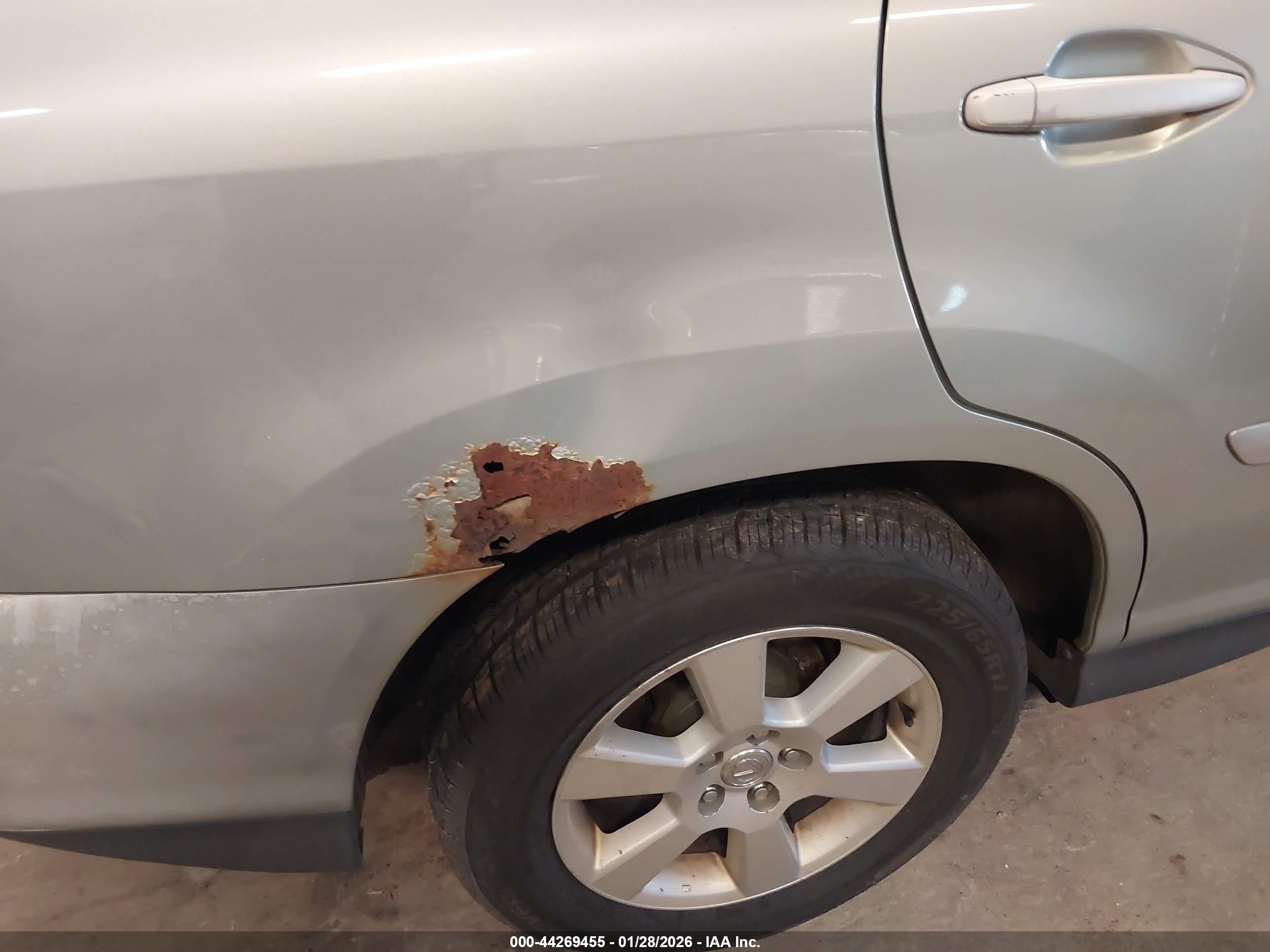 LEXUS RX image 6