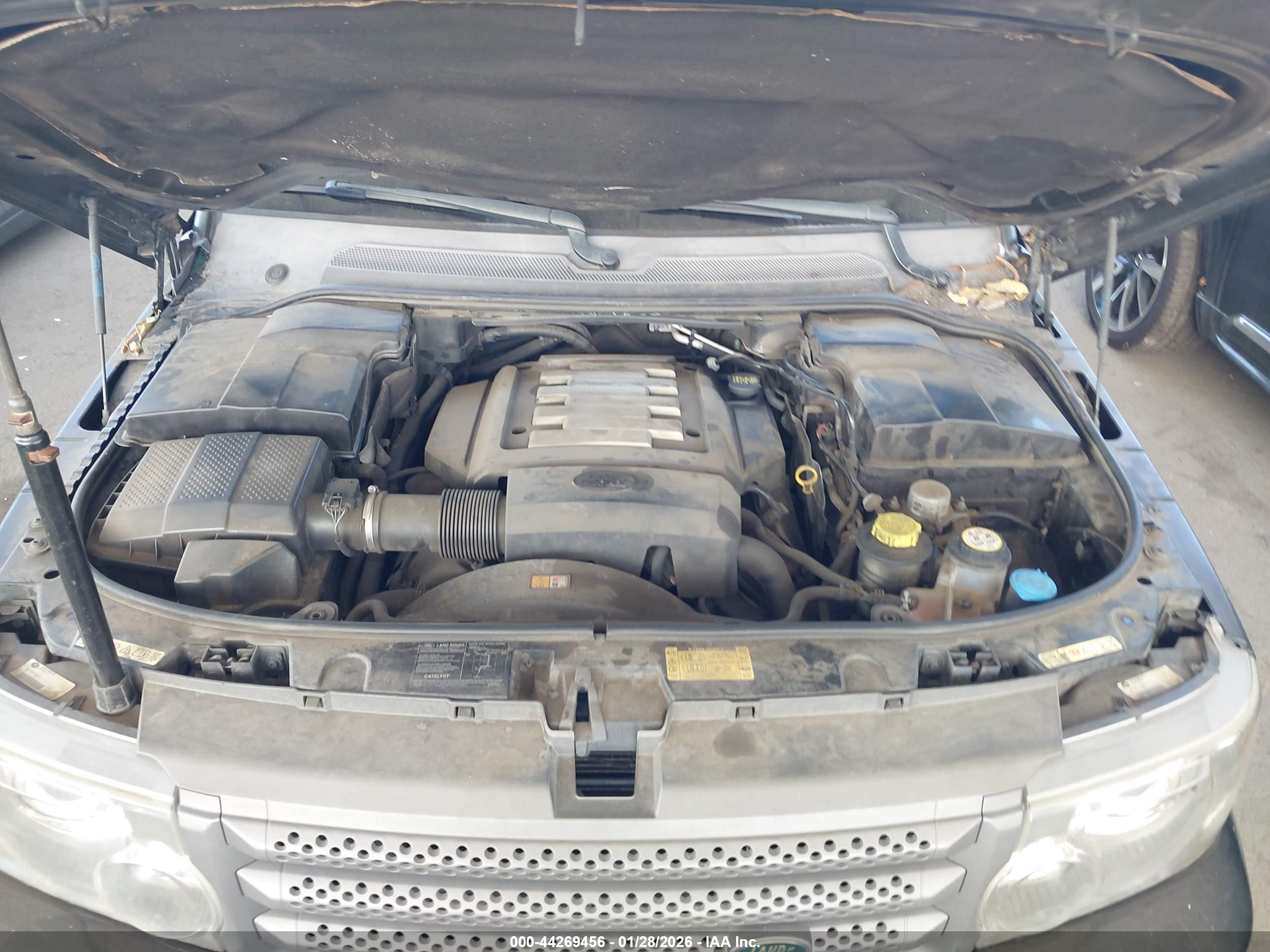 LAND ROVER image 10