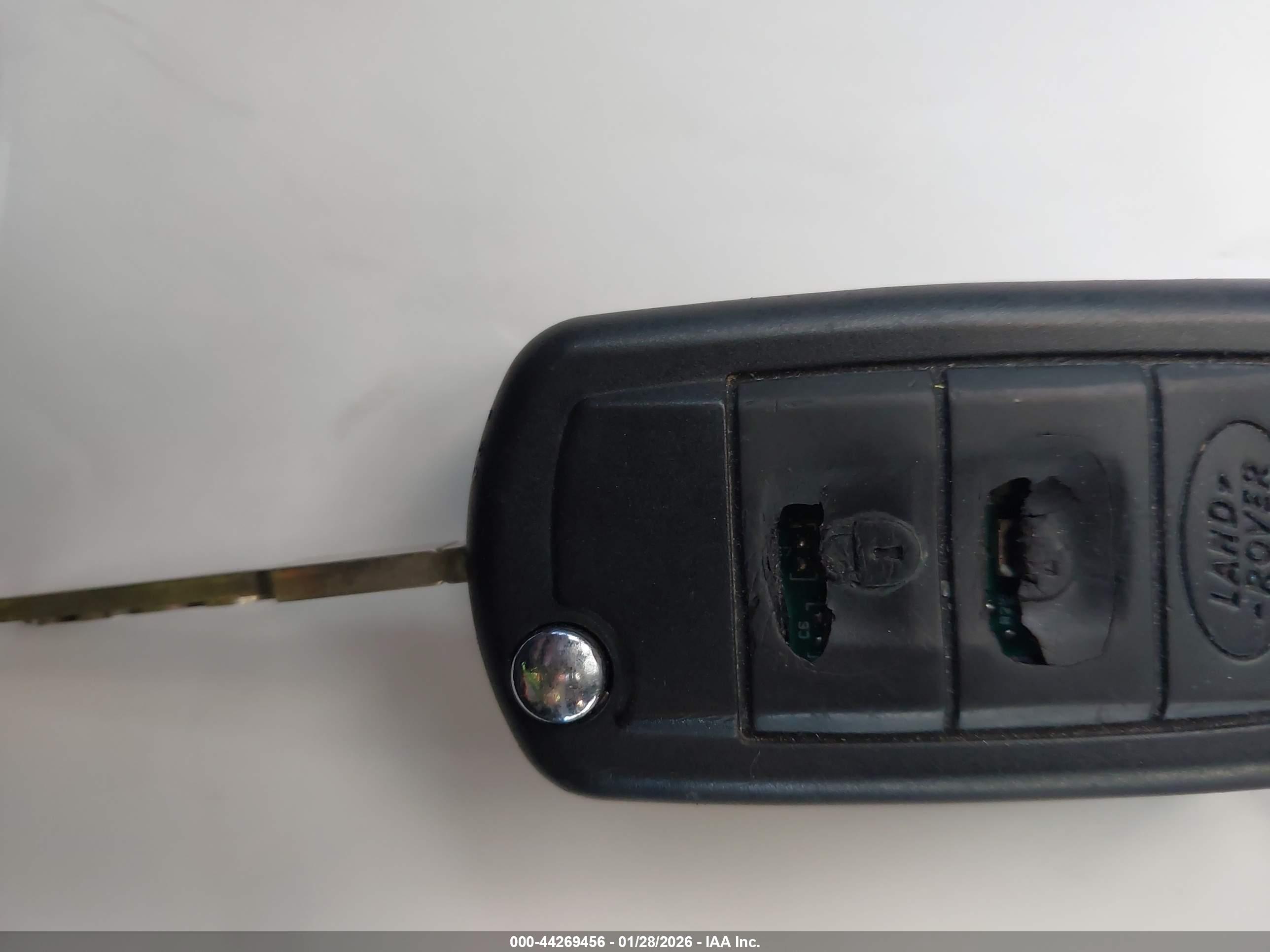 LAND ROVER image 11