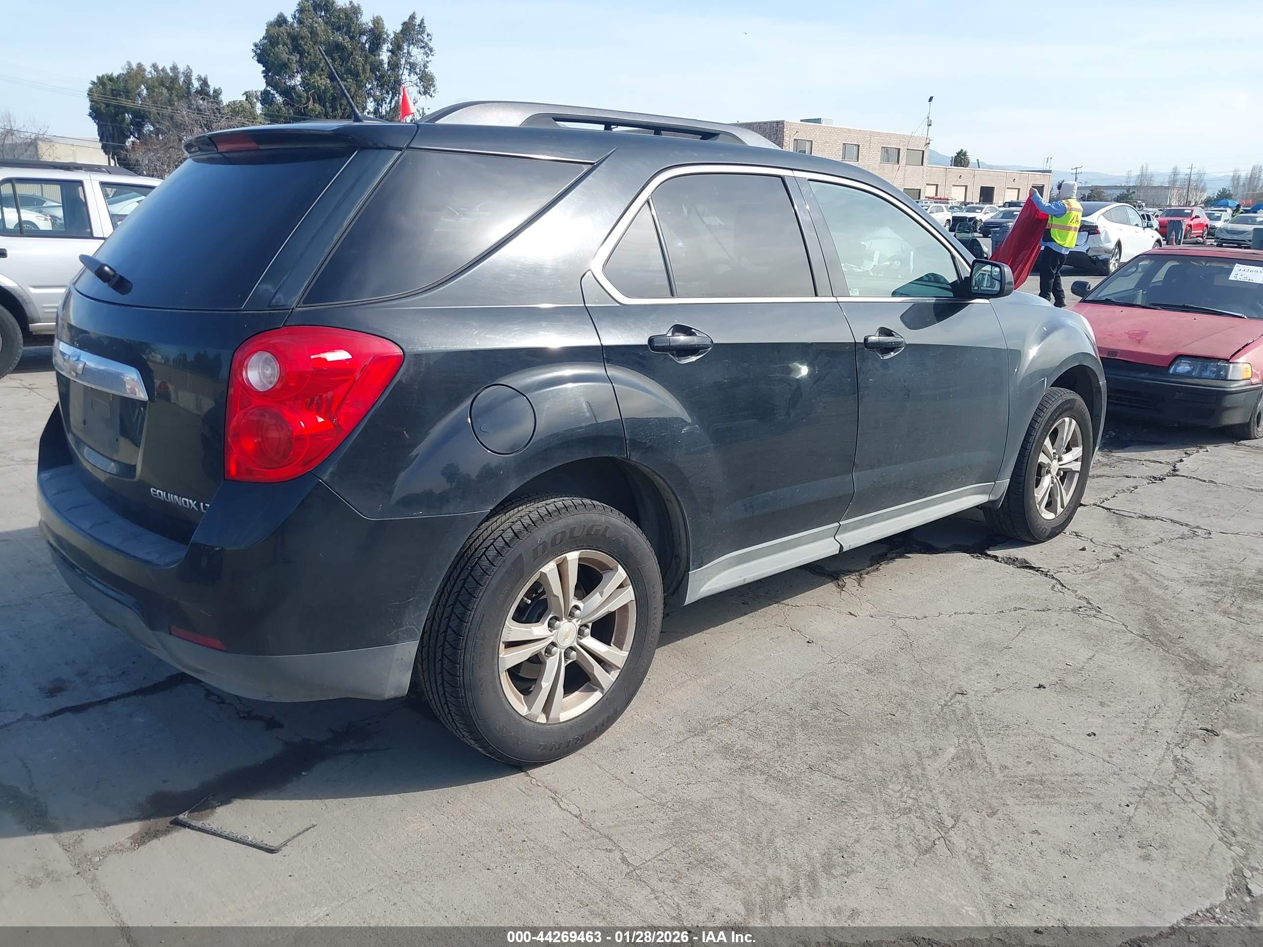 CHEVROLET EQUINOX image 4