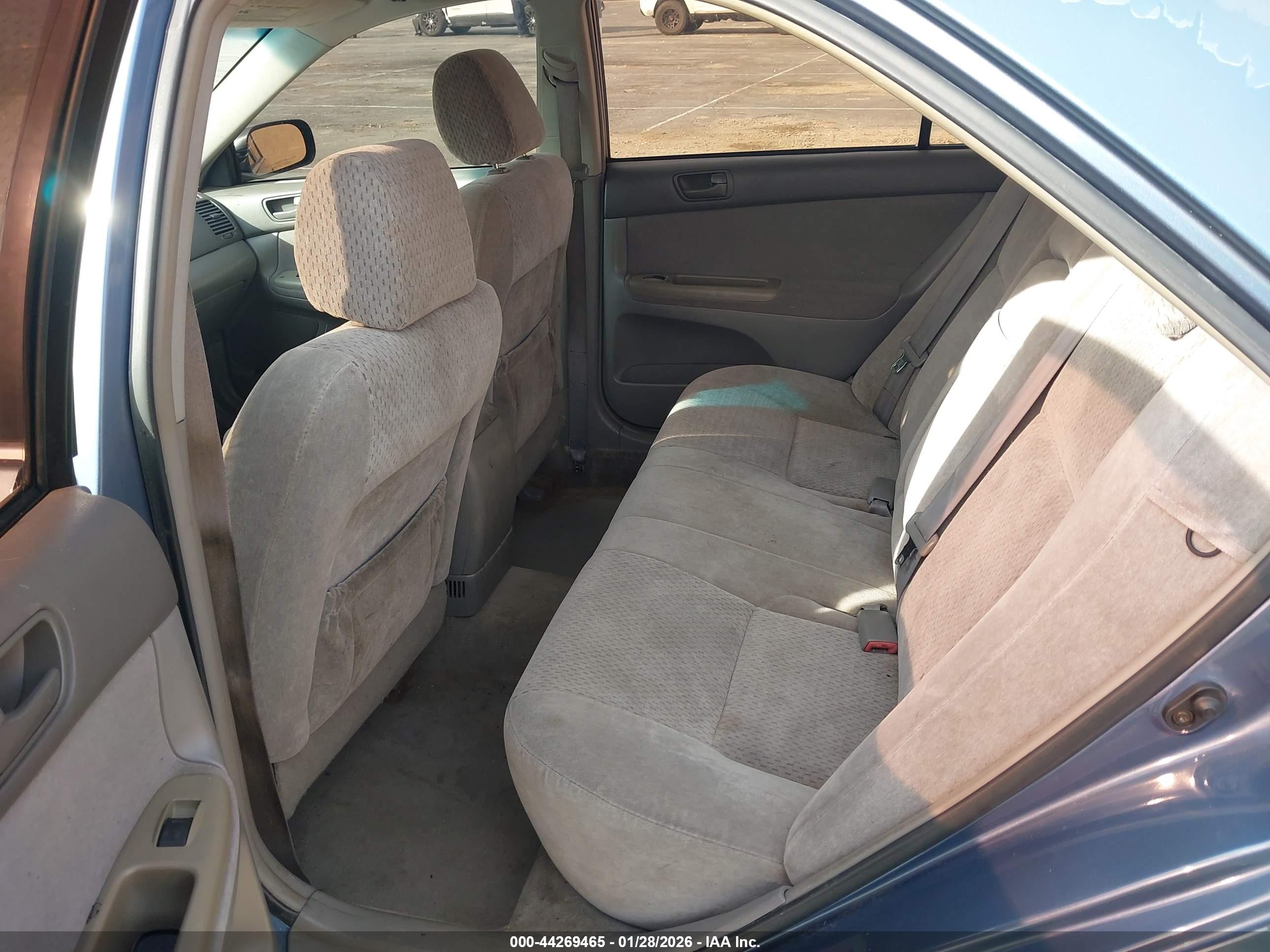 TOYOTA CAMRY image 8